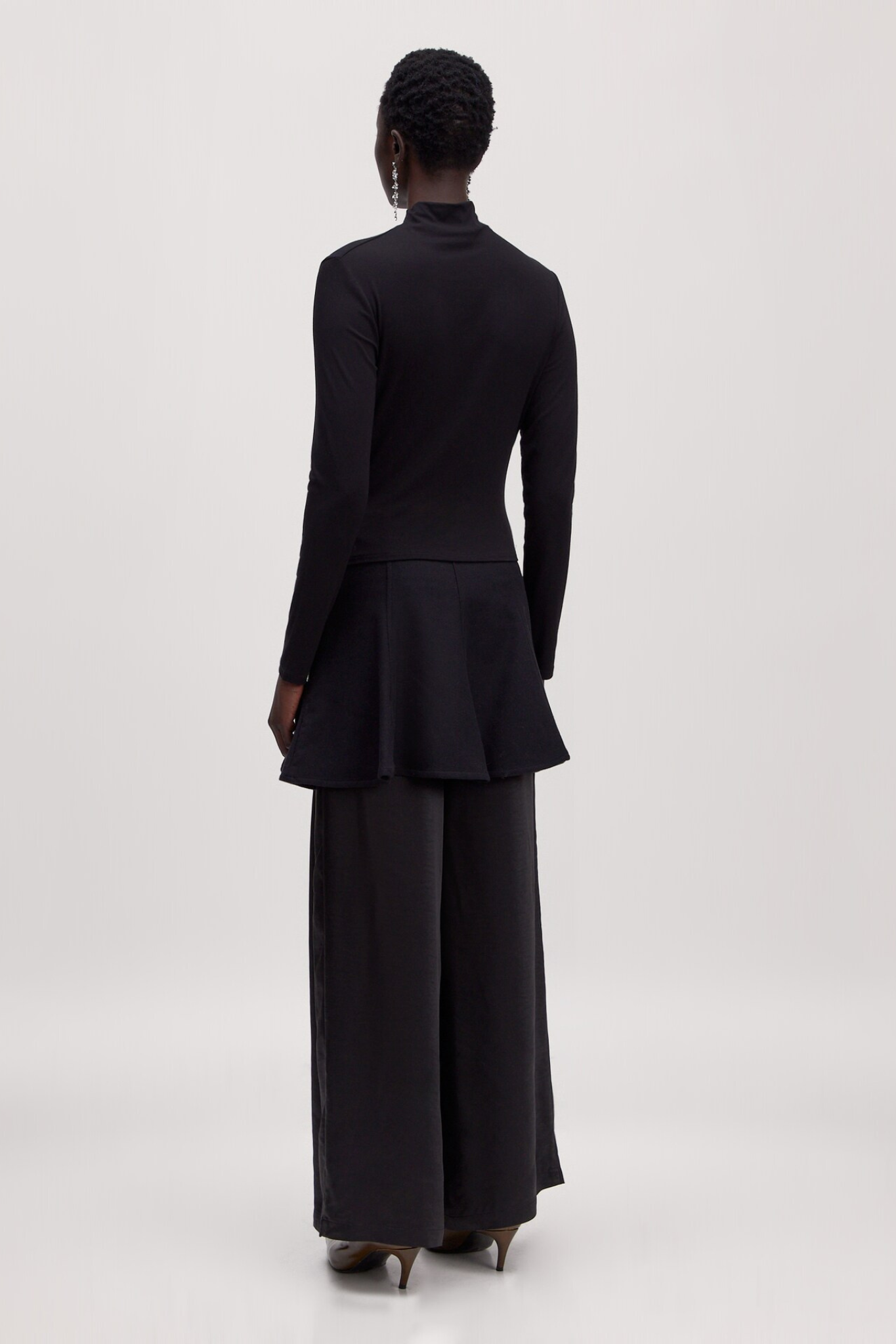 FAYE LONGSLEEVE TOP - BLACK