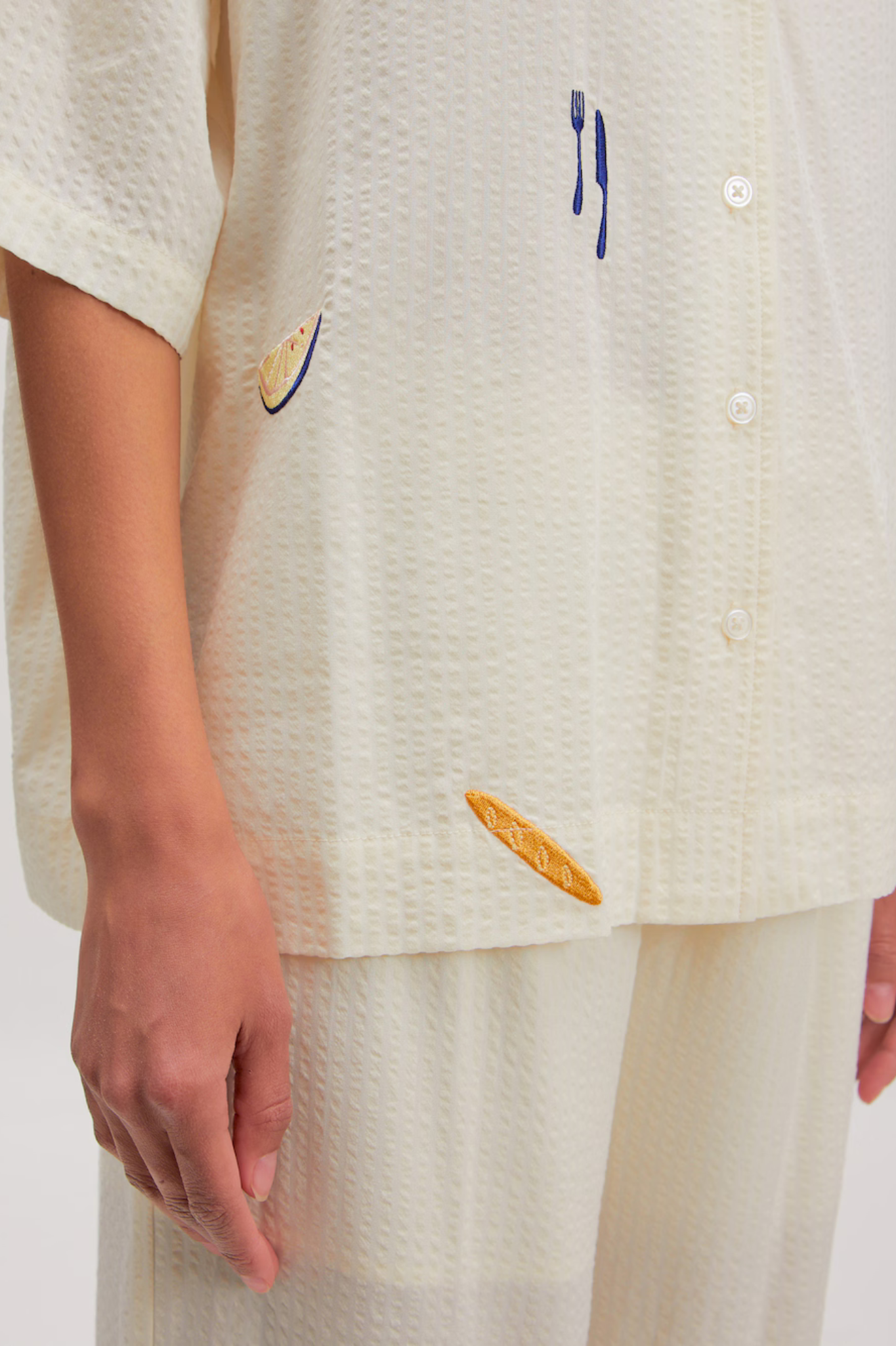 HOLLY SHIRT - PAPYRUS + EMBROIDERY