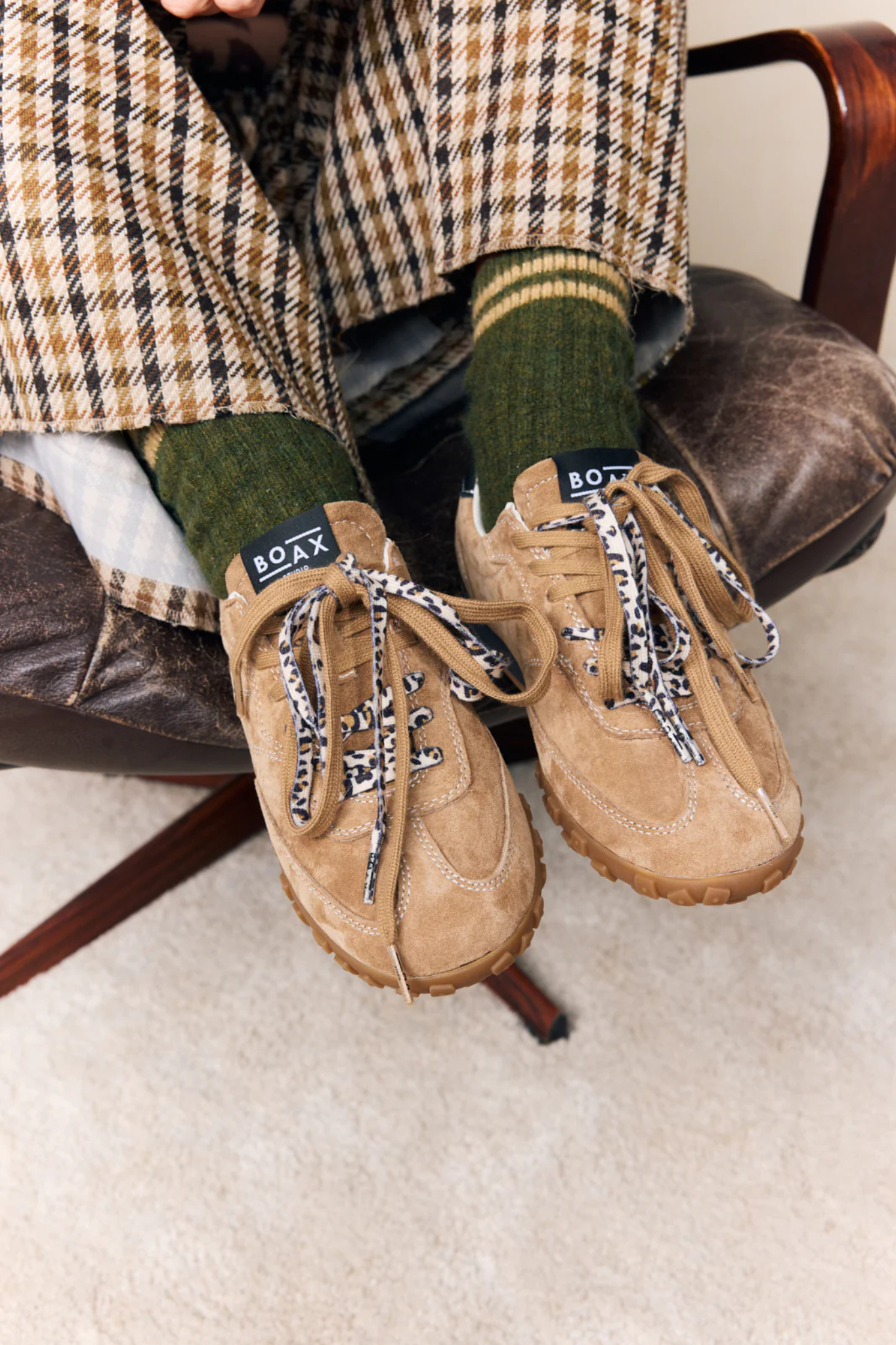 STRIKE WOMEN SHOES - BROWN