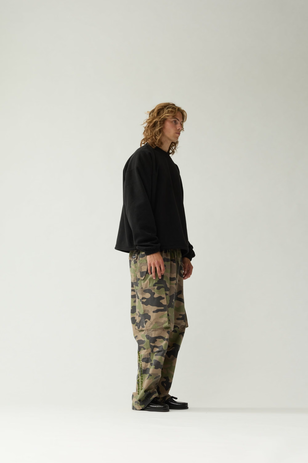 FLEECE CREWNECK - BLACK