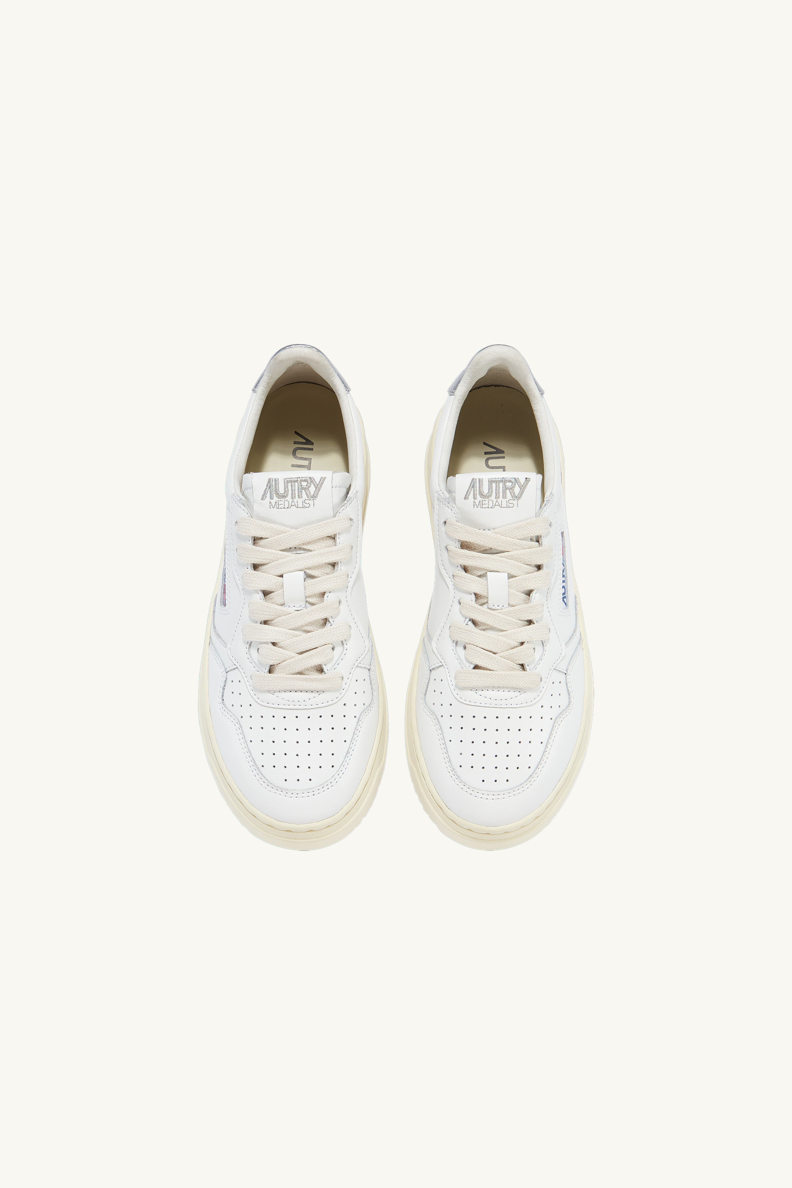 AULW-LL05 - MEDALIST LOW SNEAKER - WHITE/ SILVER