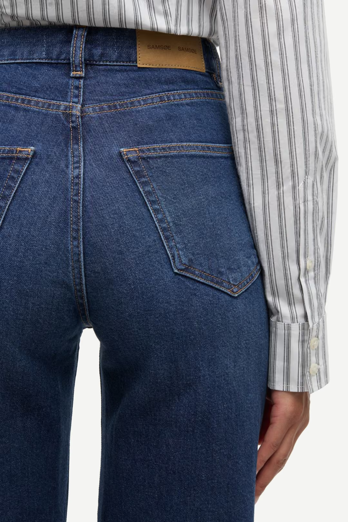 REBECCA TUCK JEANS - PARIS BLUE COMFORT