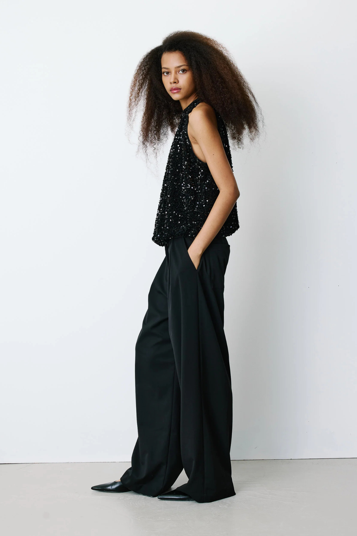 BECKY TOP - BLACK