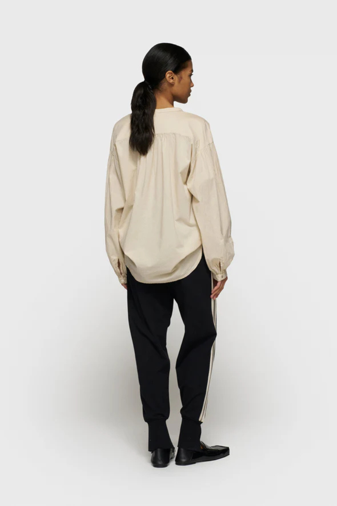 FLOWY BLOUSE - LIGHT EARTH