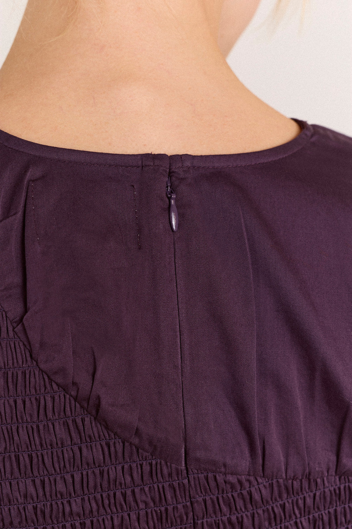 EMMY SHIRRED TOP - PLUM