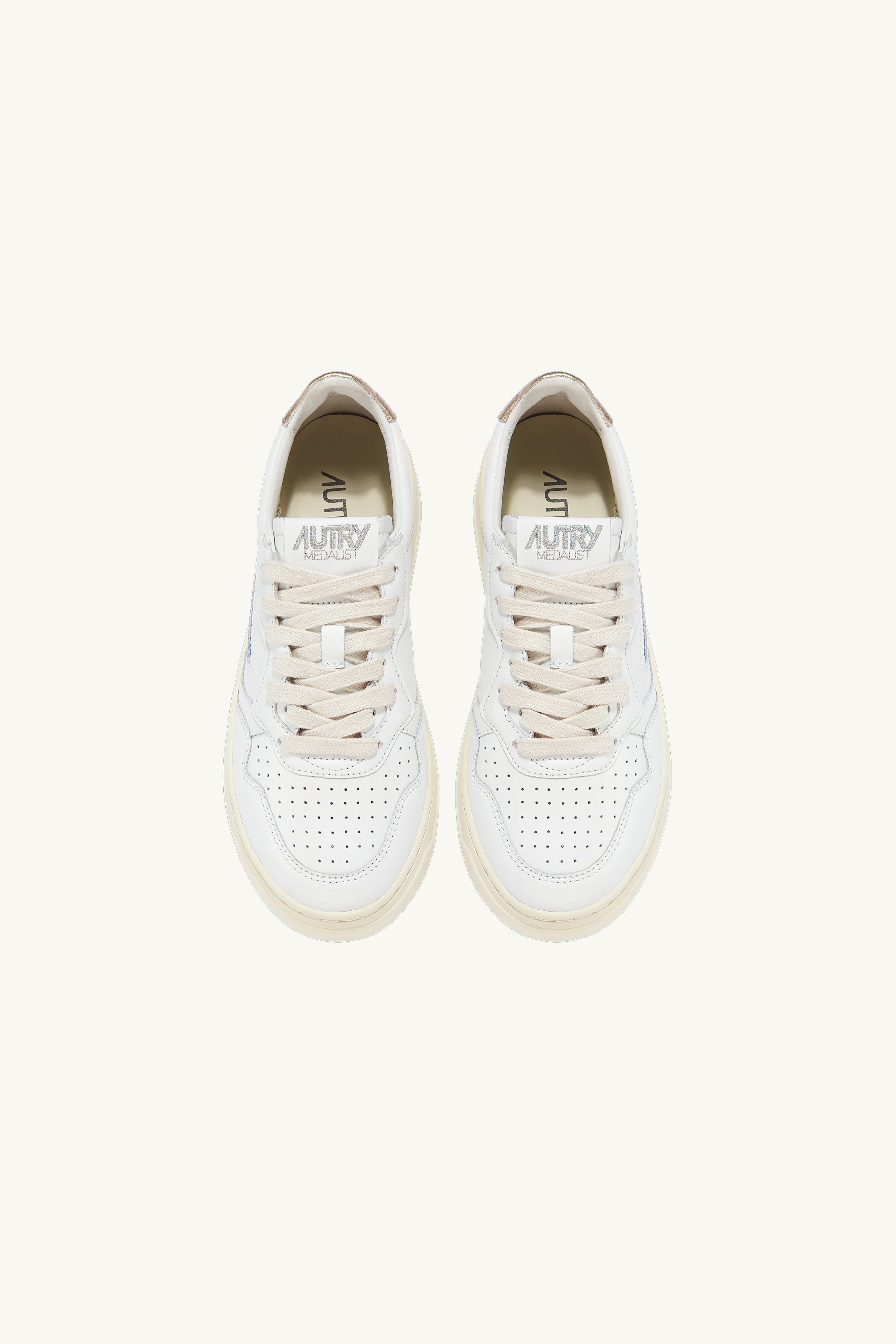 AULW-LL06 - MEDALIST LOW SNEAKERS IN LEATHER WHITE AND GOLD