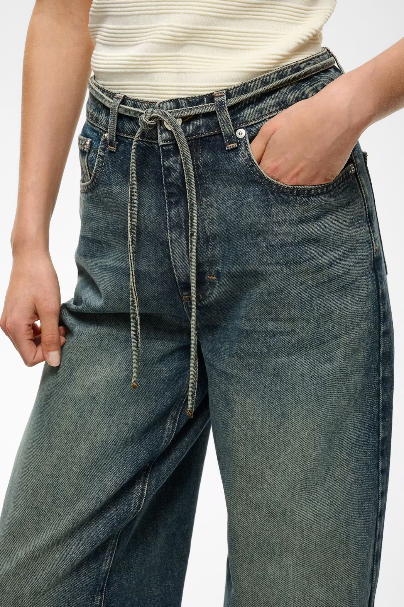 SUSARA HW BARREL JEANS - BLUE/GREEN WASH
