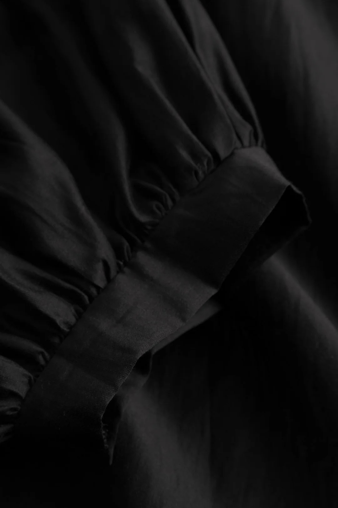 LORIS BLOUSE - BLACK