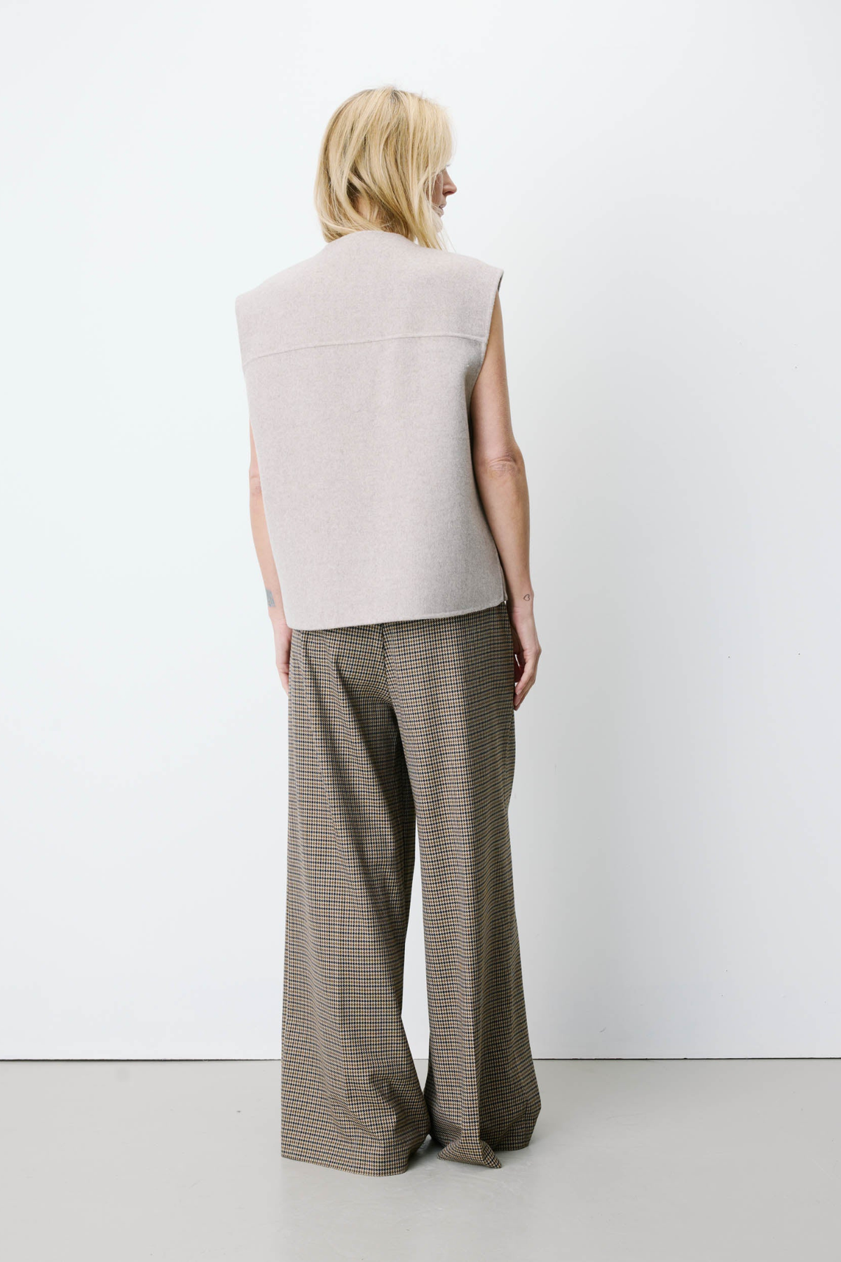 ADAGIO VEST - SABLE