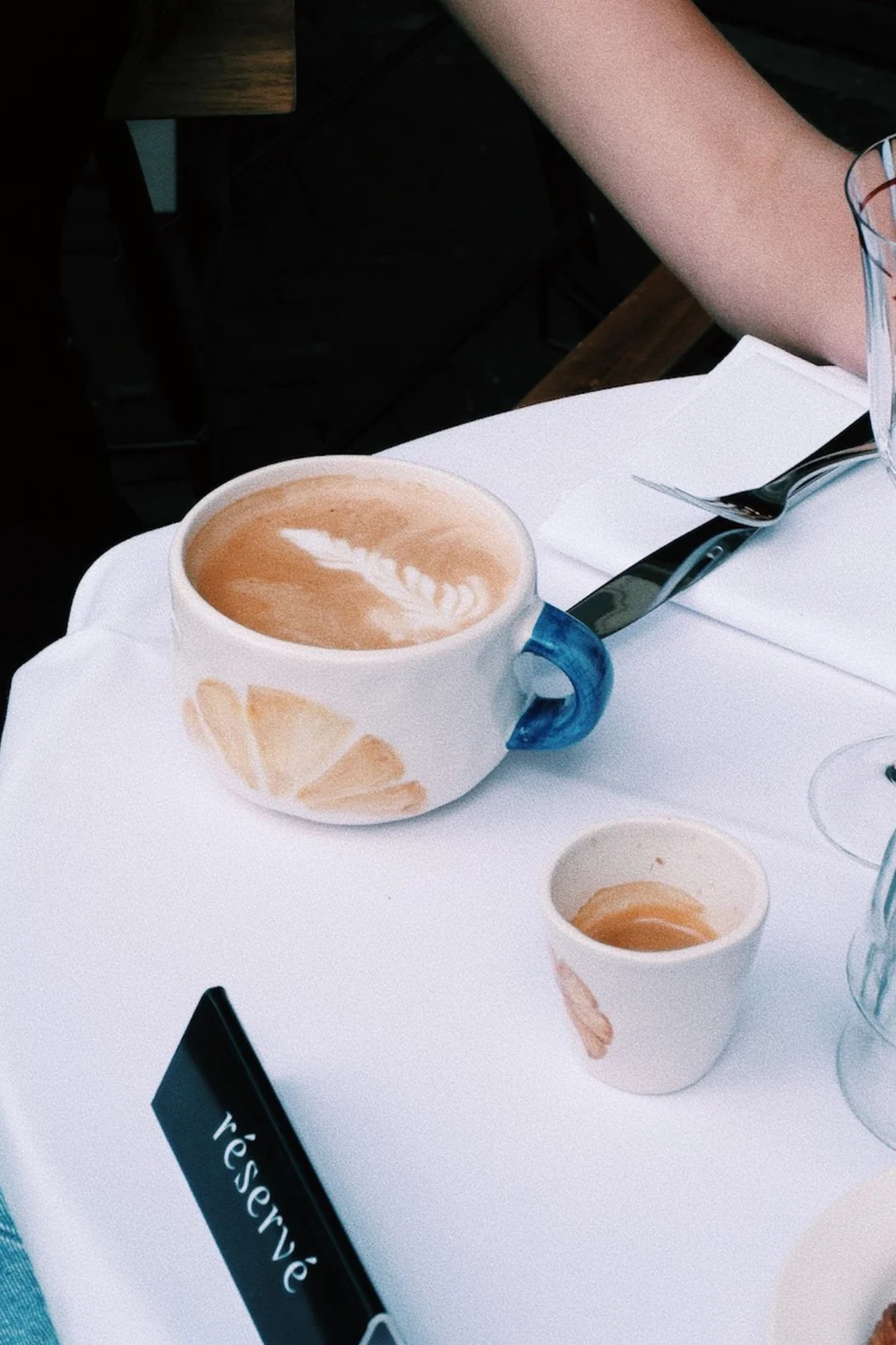 CROISSANT ESPRESSO CUP - BROWN