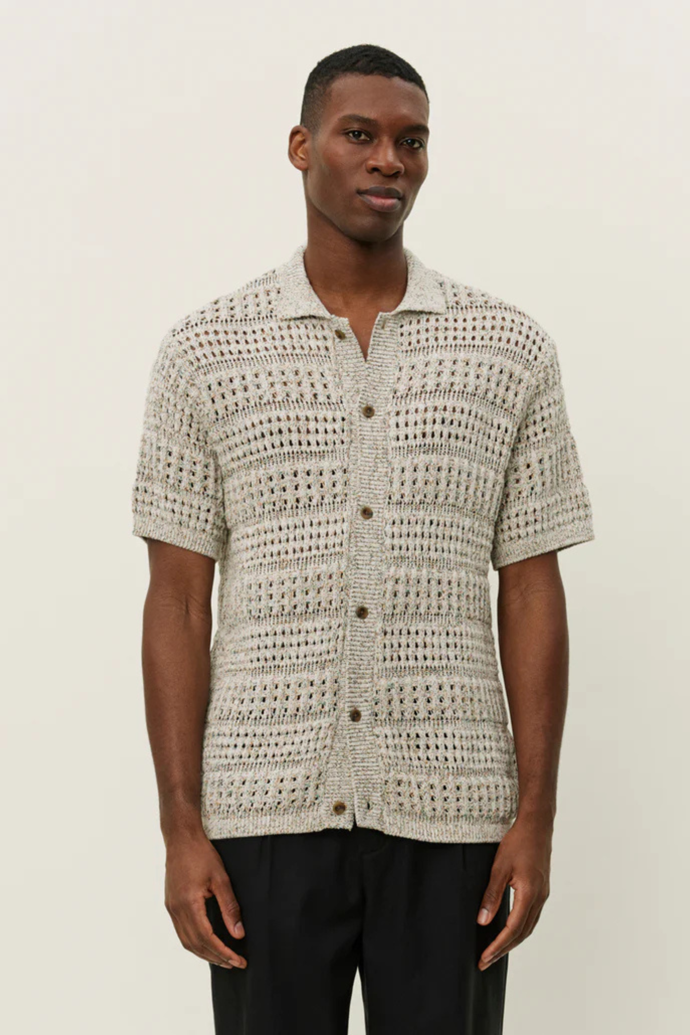 ELVIN STRUCTURE KNITTED SS SHIRT - LIGHT SAND
