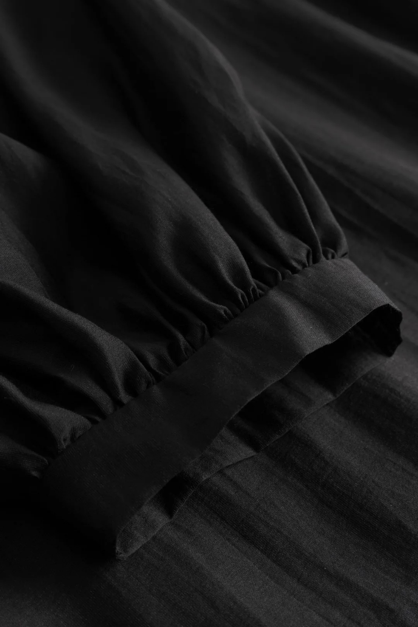 LORENIA DRESS - BLACK