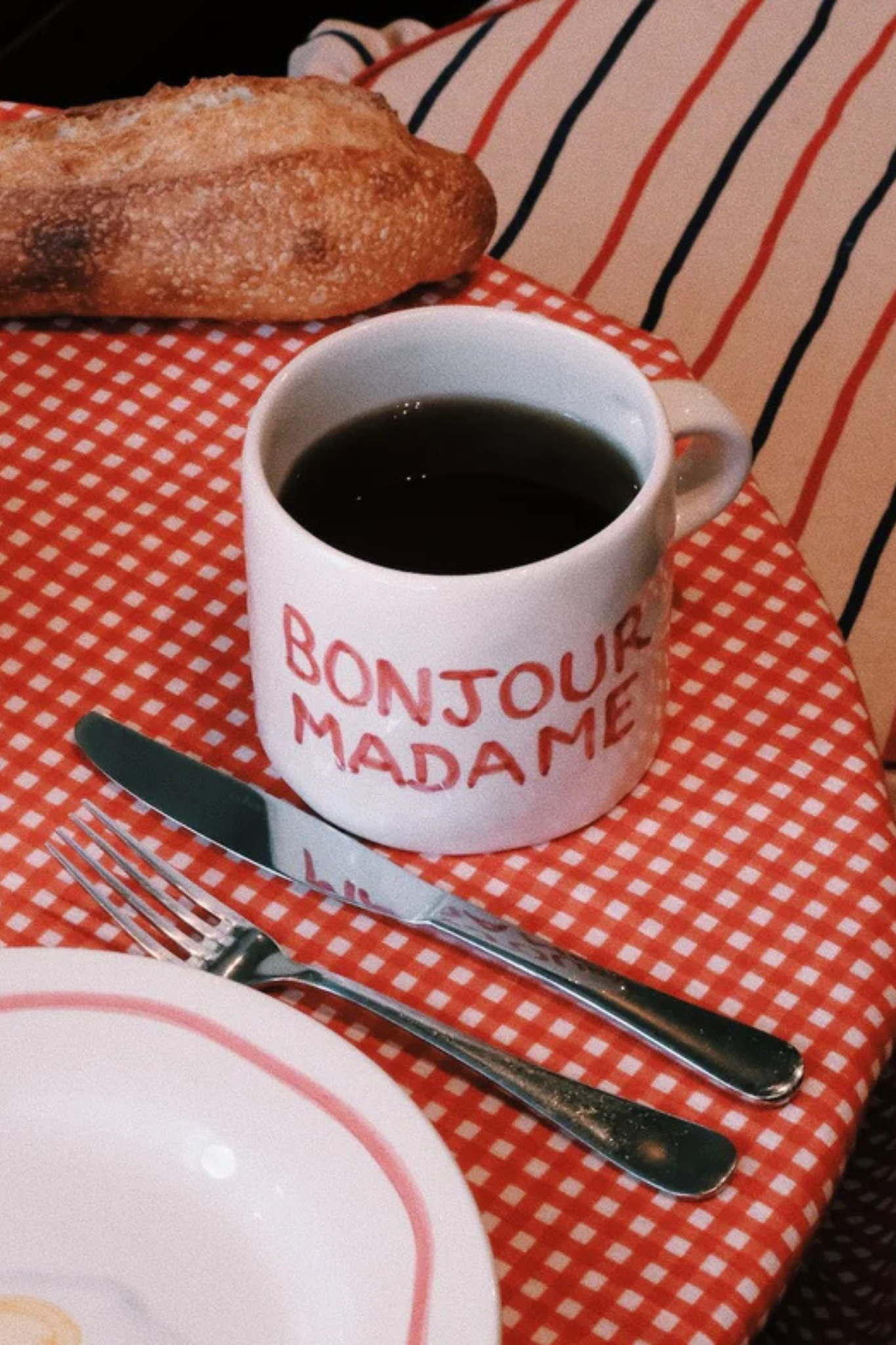 MADAME MUG