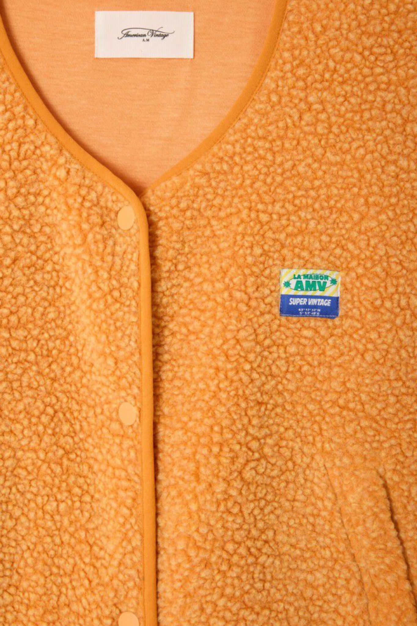 HOKTOWN SLEEVELEES JACKET - NECTARINE