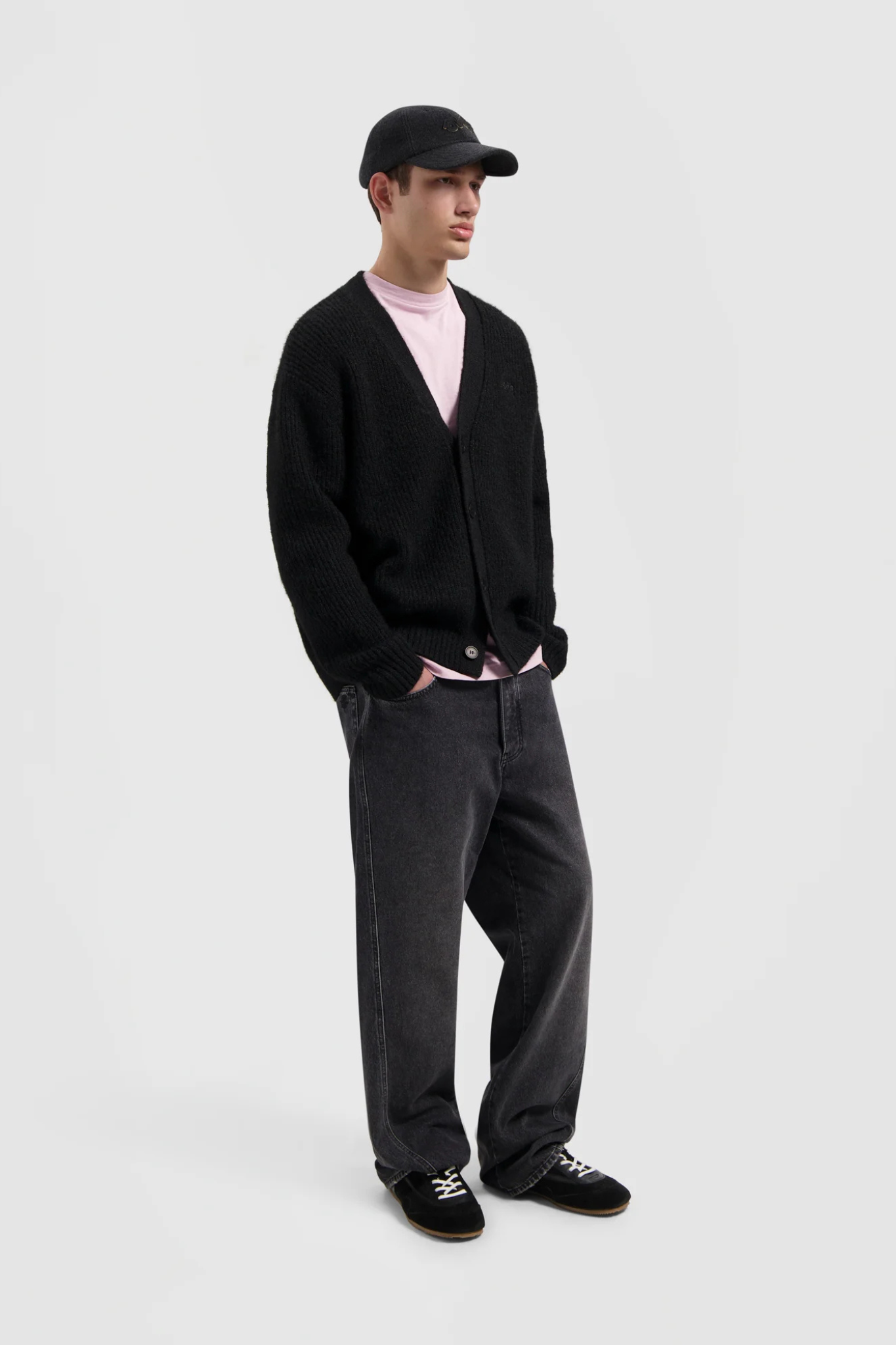 SIGNATURE KNITTED CARDIGAN
