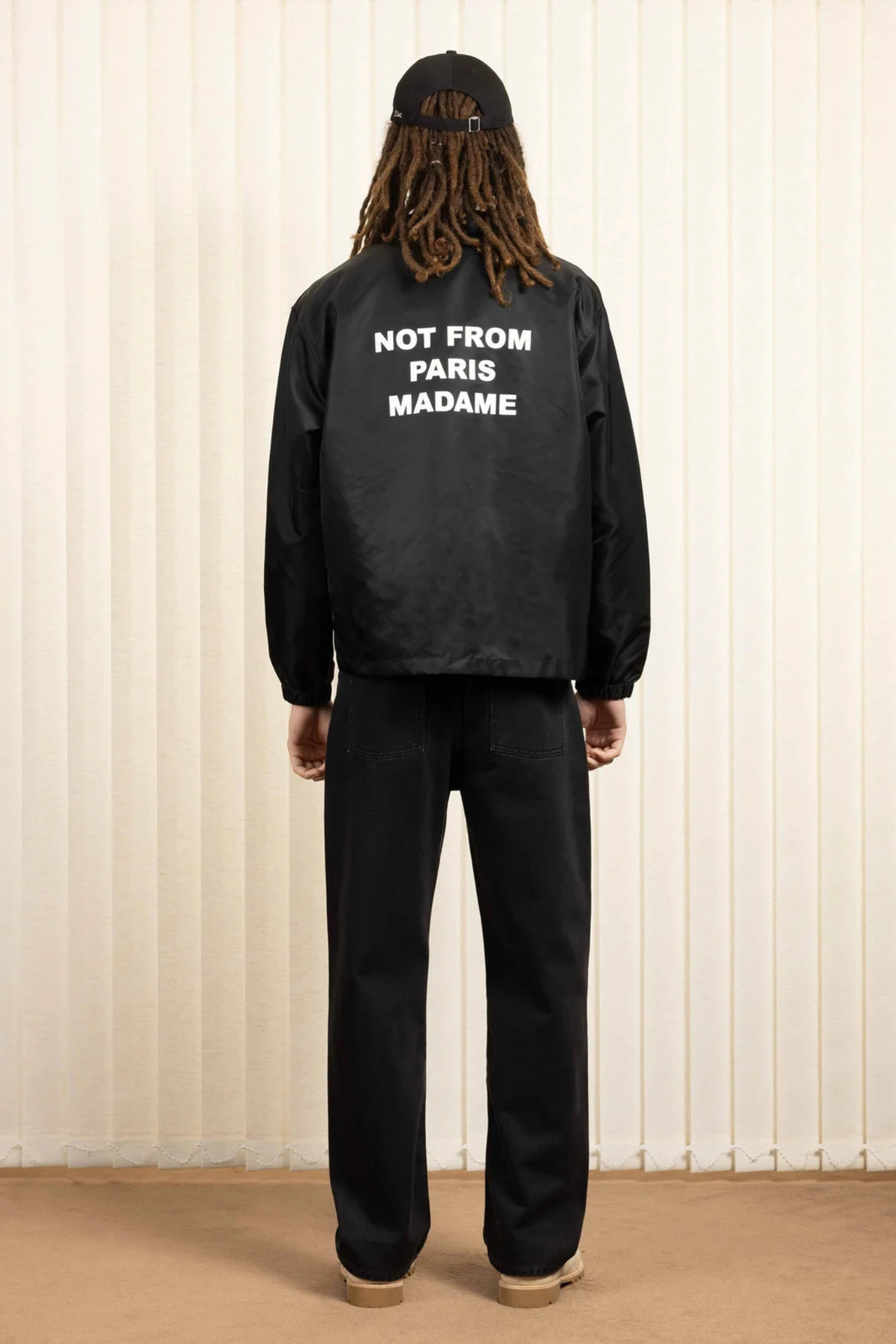 LA VESTE SLOGAN - BLACK