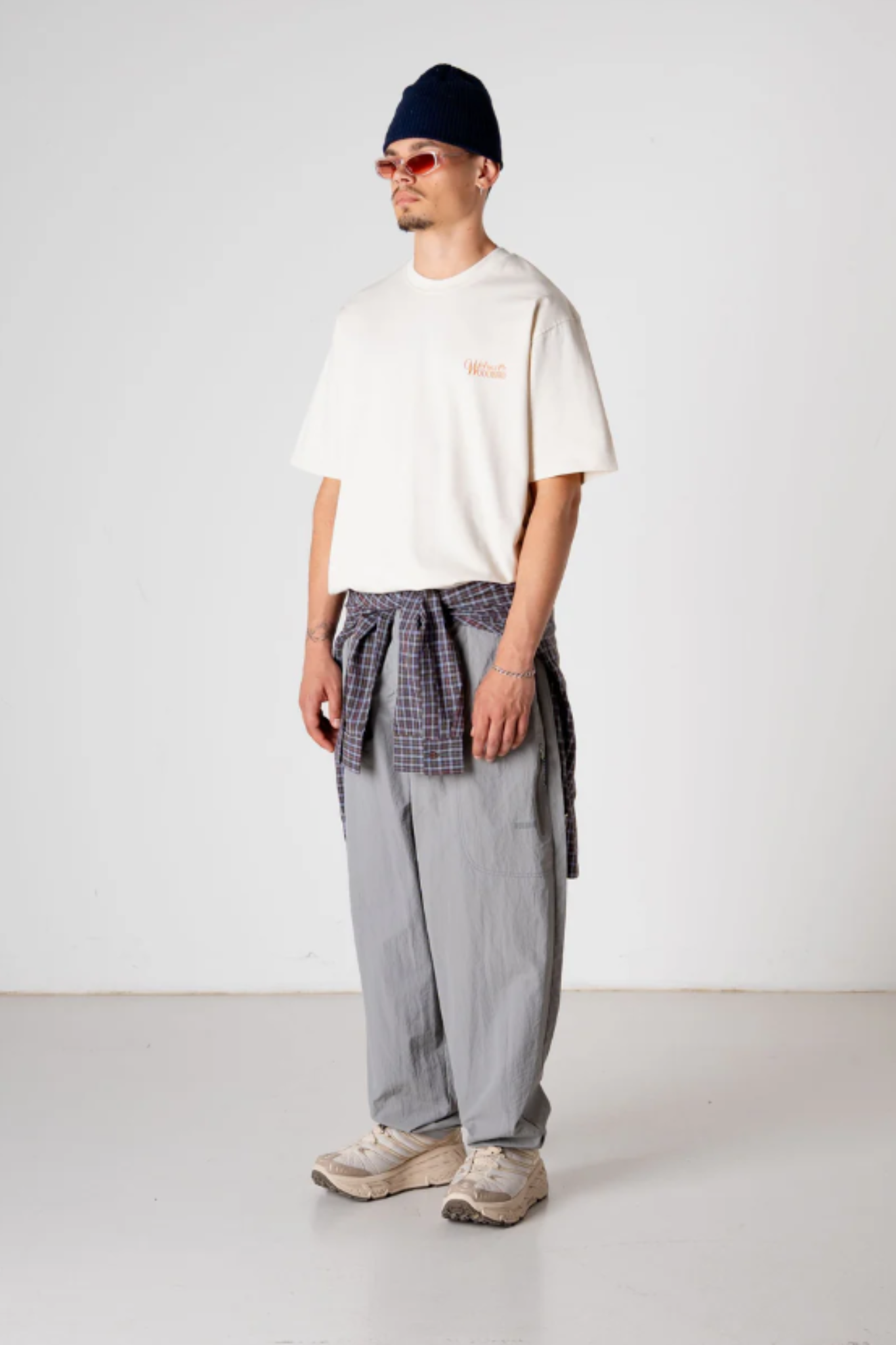 BAINE FLOWER TEE - OFF WHITE