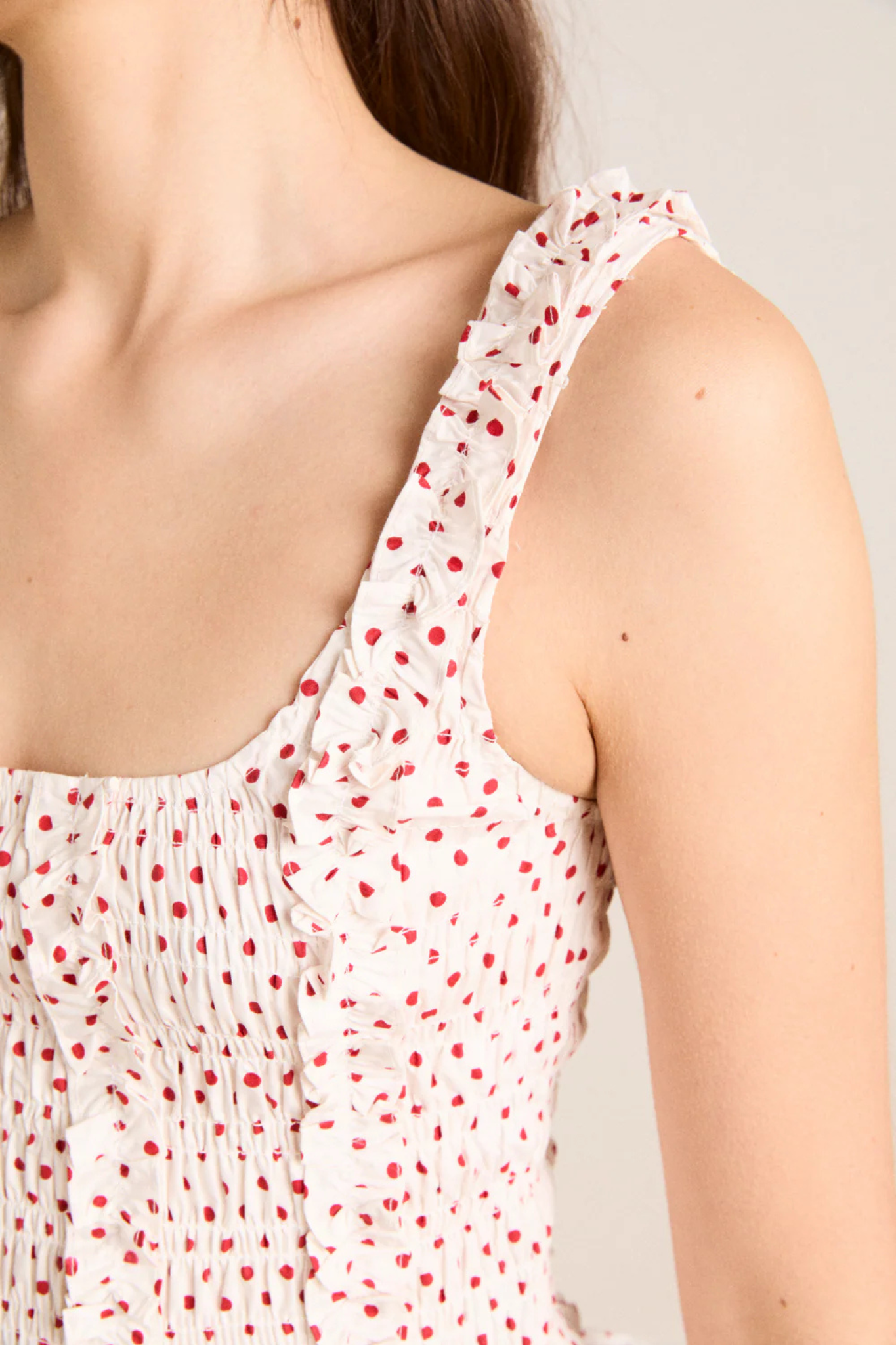RAPHI CAMI - OFF WHITE AND RED SPOT