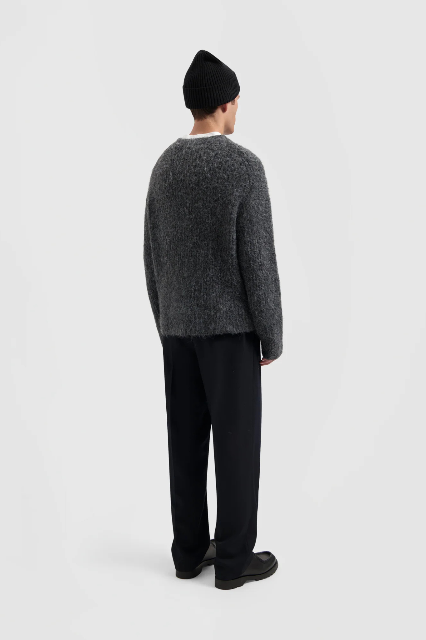 HAIRY KNITTED CREWNECK - CHARCOAL