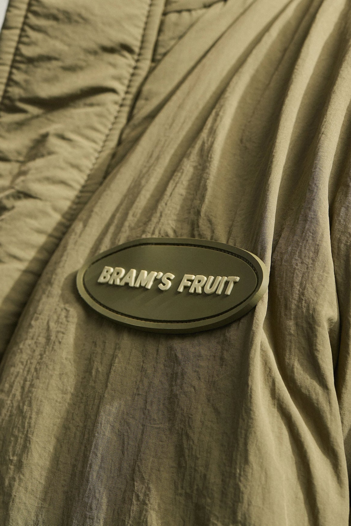 EMBLEM PATCH PADDED JACKET - GREEN