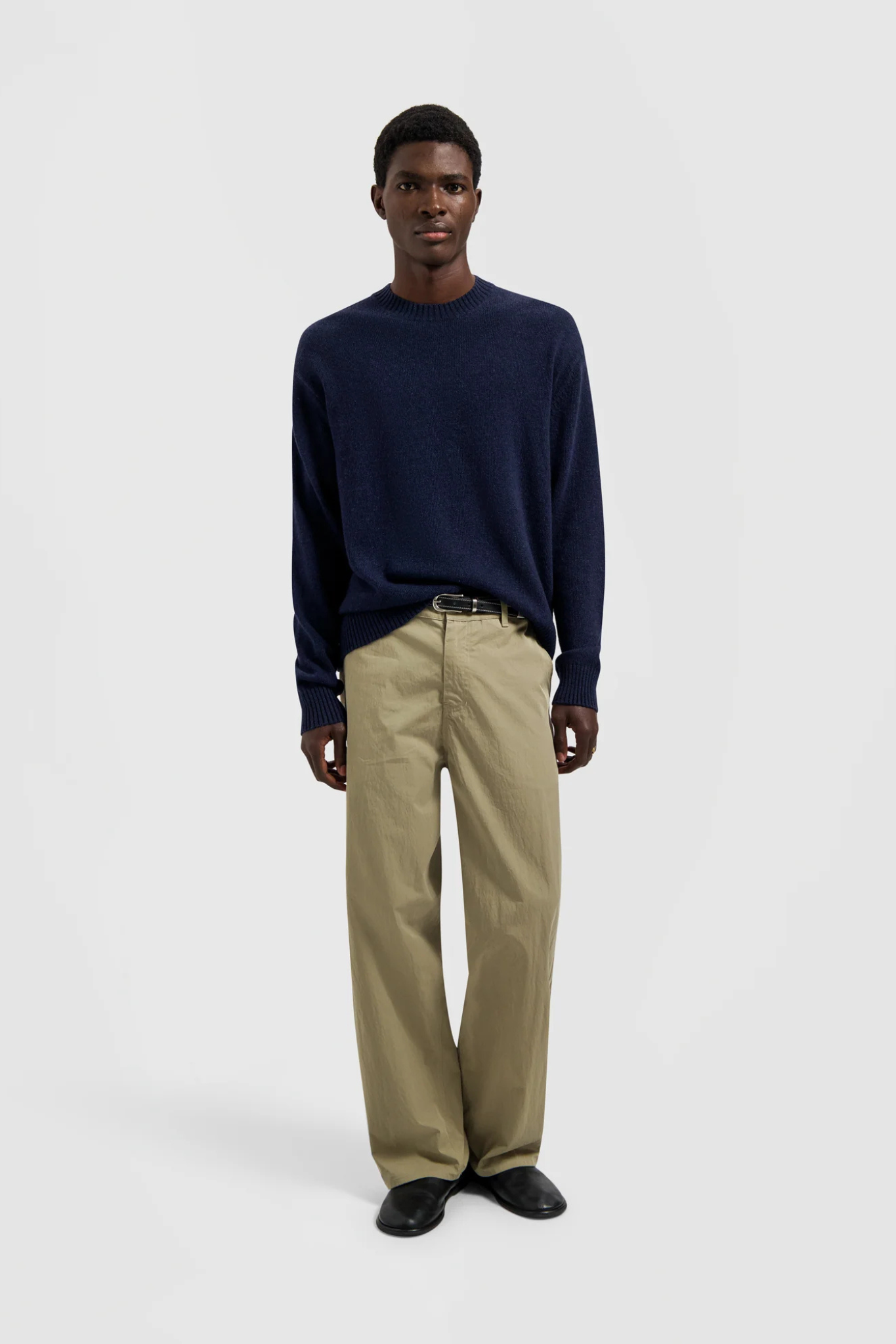 ESSENTIAL KNITTED CREWNECK - NAVY