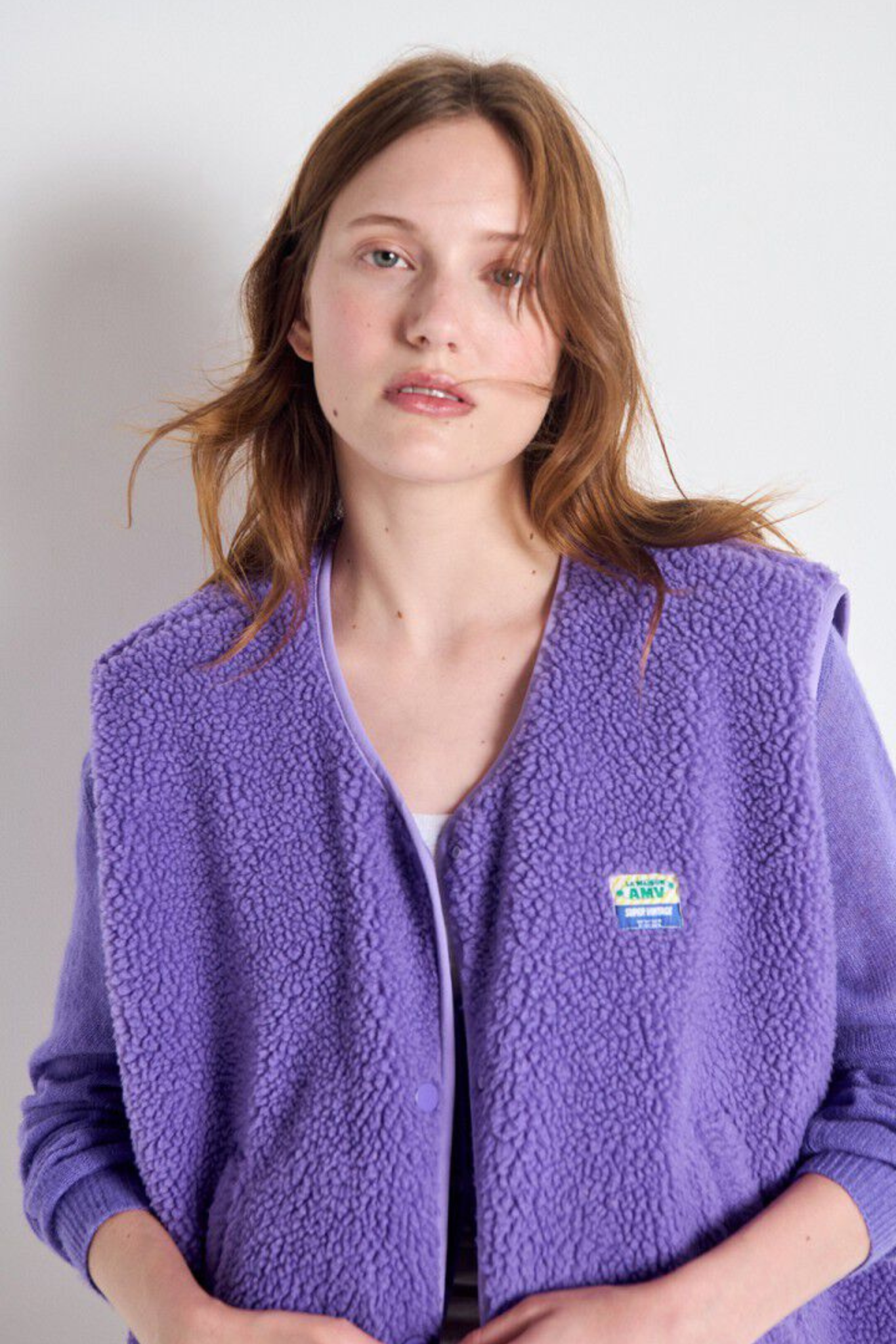 HOKTOWN SLEEVELEES JACKET - PURPLE