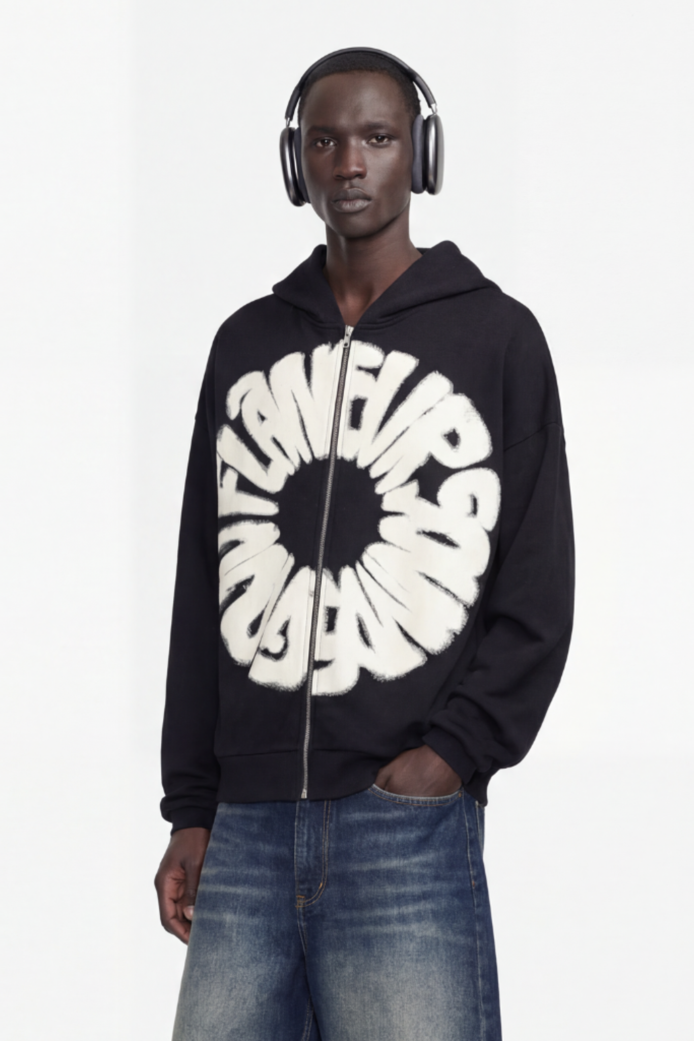 SOUNDS GOOD ZIP - UP - BLACK