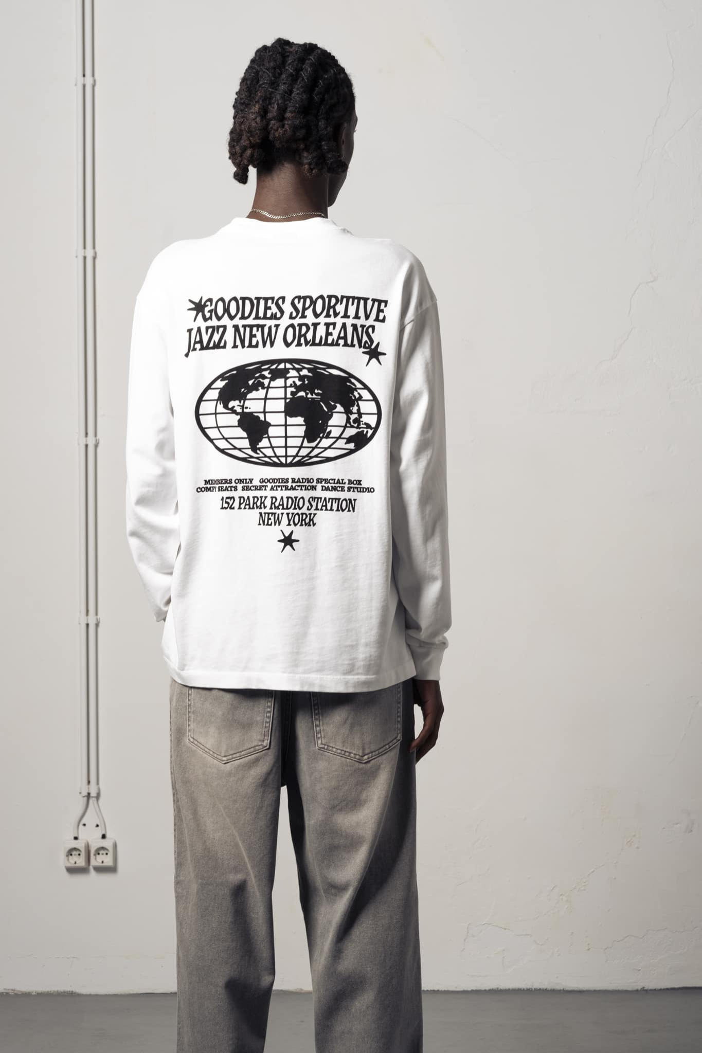 RADIO STATION LONG SLEEVE T-SHIRT - WHITE