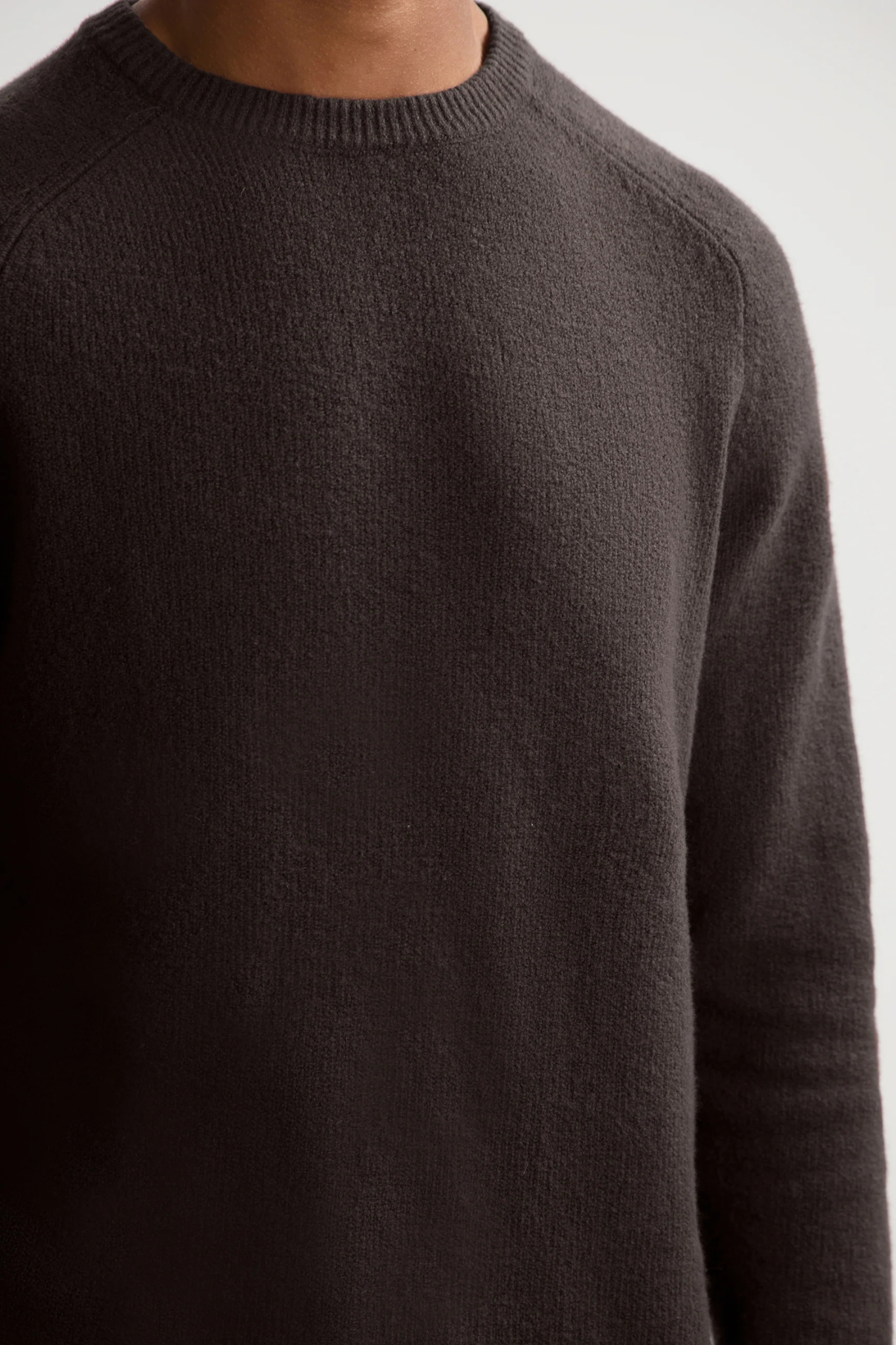 YVAIN CREWNECK - DK.BROWN