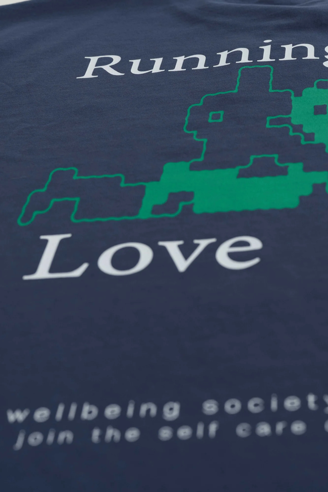 RUNNING ON LOVE T-SHIRT - NAVY