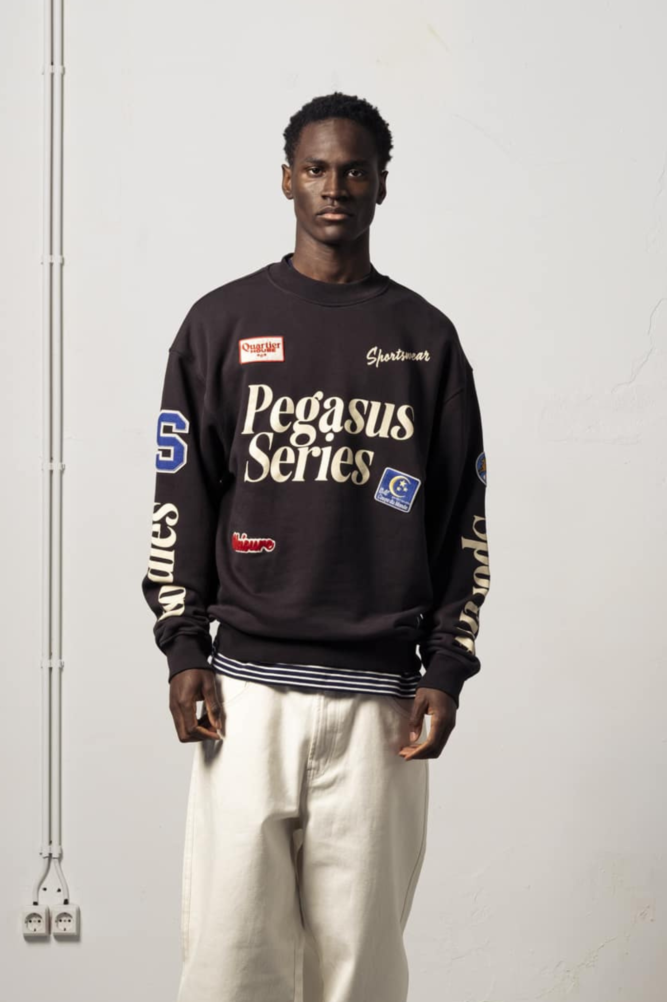 MULTIPATCHES PREMIUM CREWNECK - BLACK