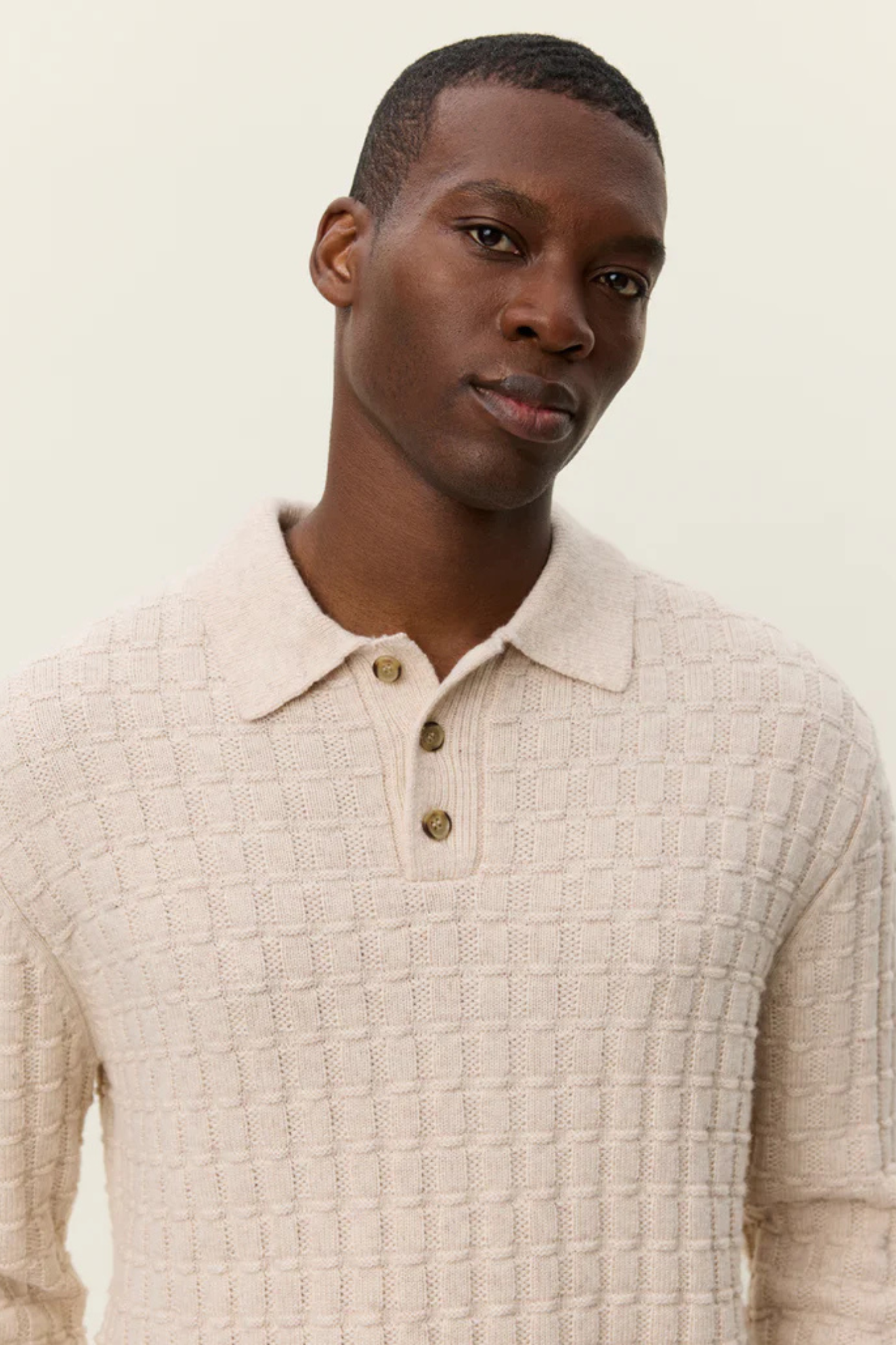 GUSTAV SQUARED STRUCTURE POLO KNIT - LIGHT SAND MELANGE
