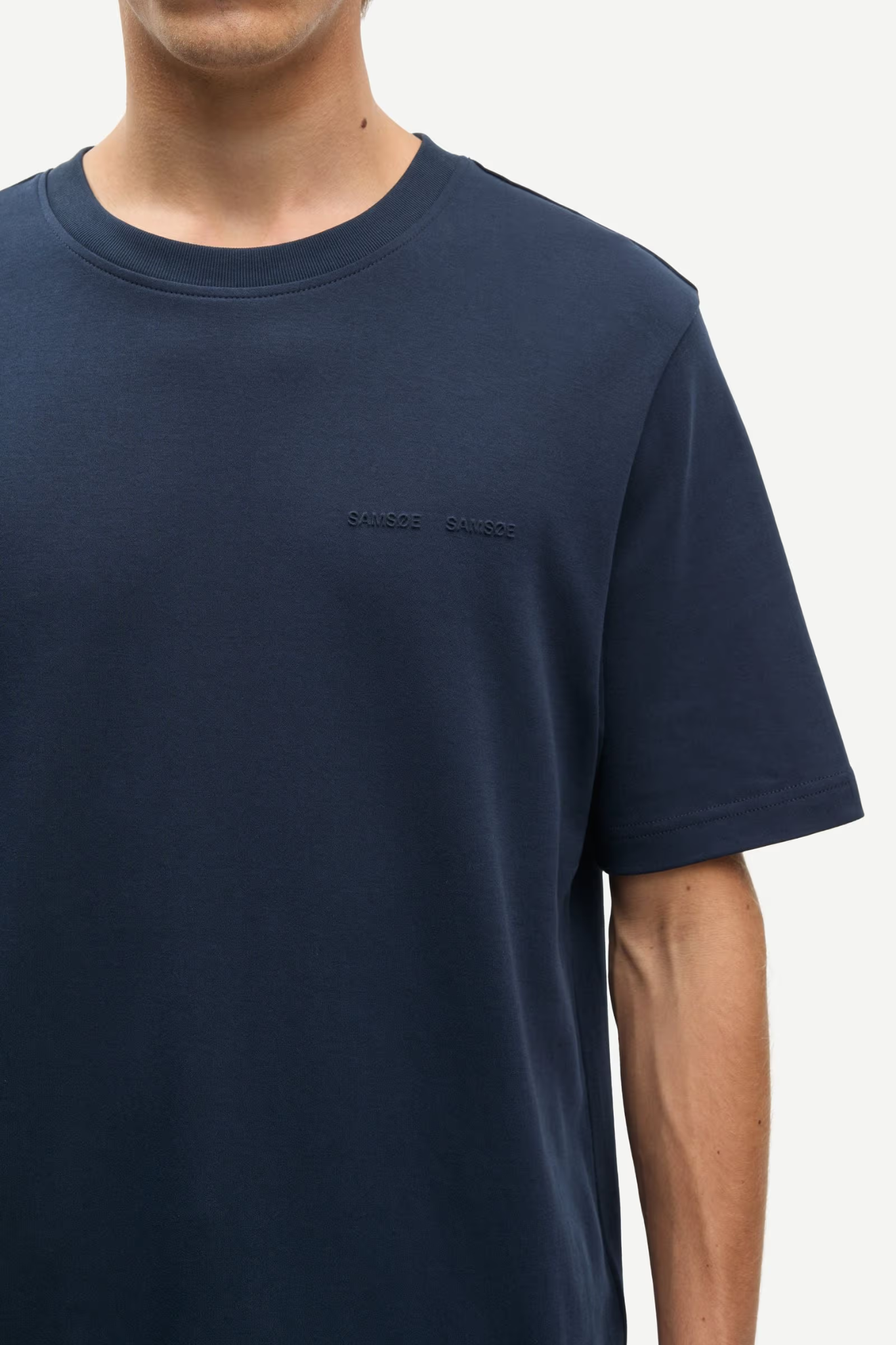 JESPER T-SHIRT - SALUTE