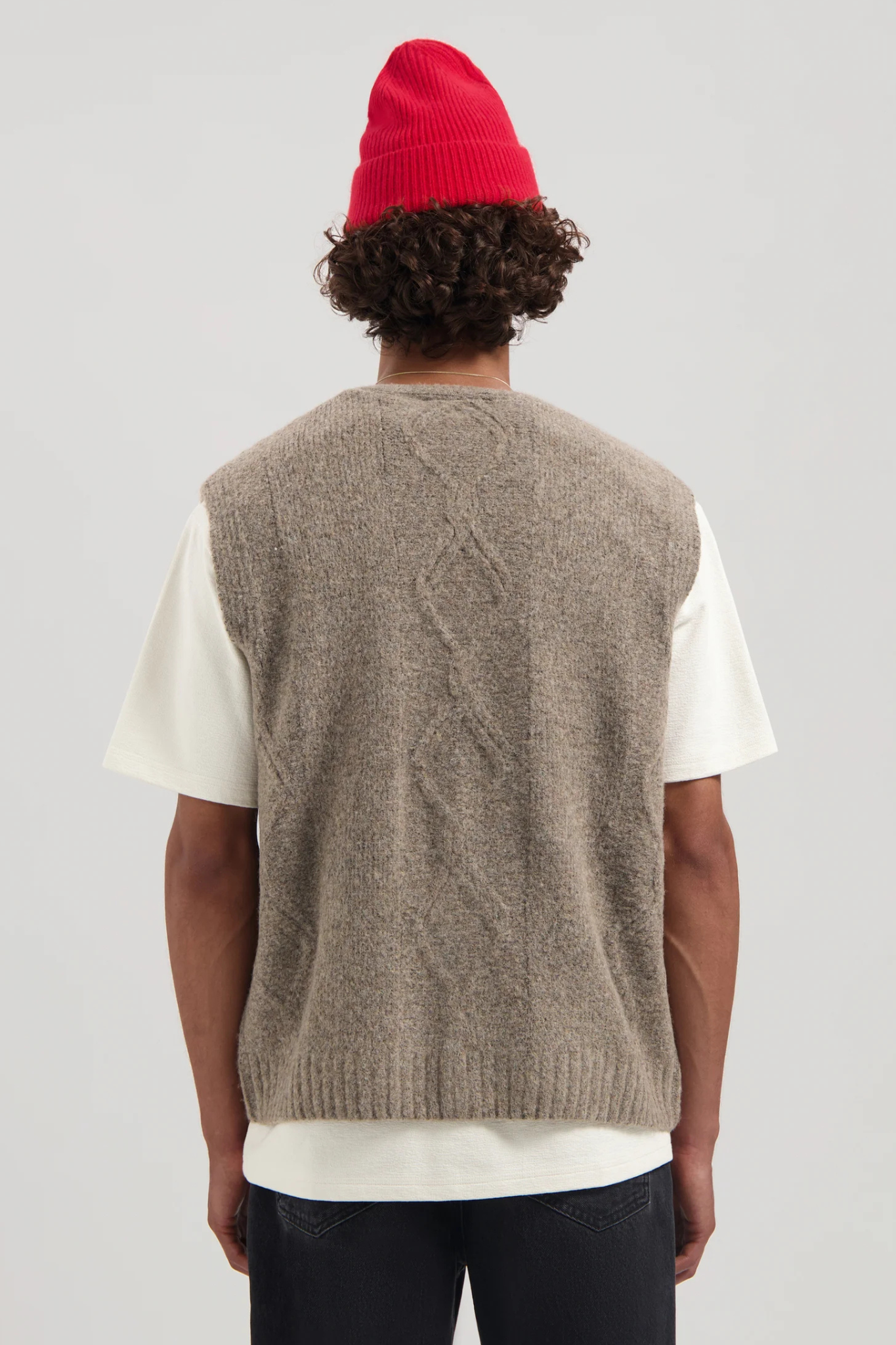 HUGIN SLEEVELESS VEST - DK. BROWN