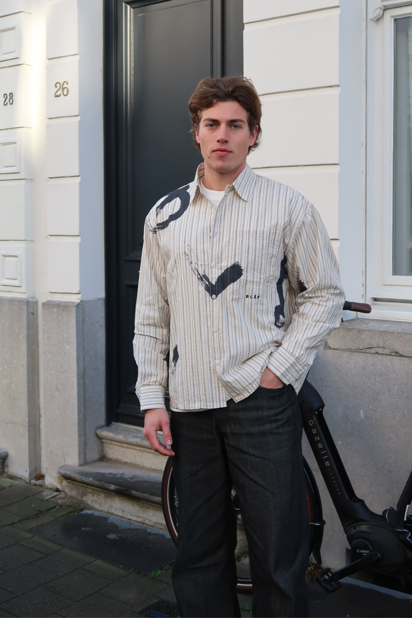 BRUSHSTROKE LOGO STRIPE SHIRT - CHARCOAL/WHITE