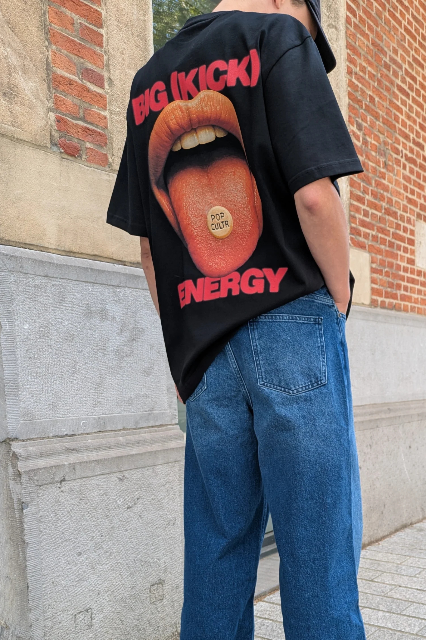 FESTIVAL T-SHIRT - BLACK BIG KICK