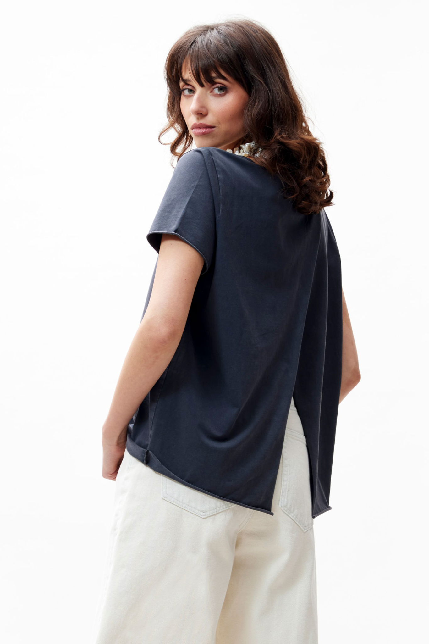 OVERLAY T-SHIRT - CARBON