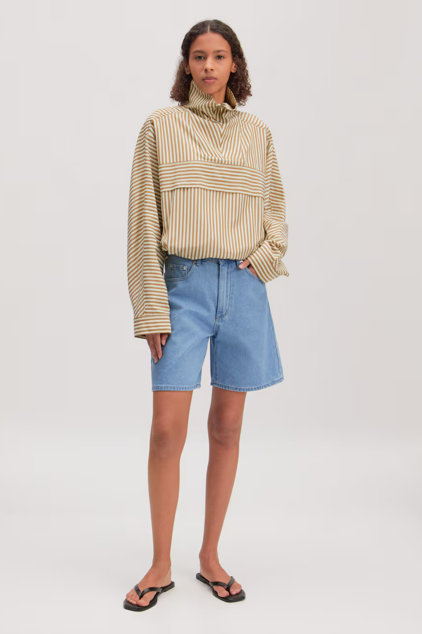 PHOENIX SHORTS - LIGHT BLUE