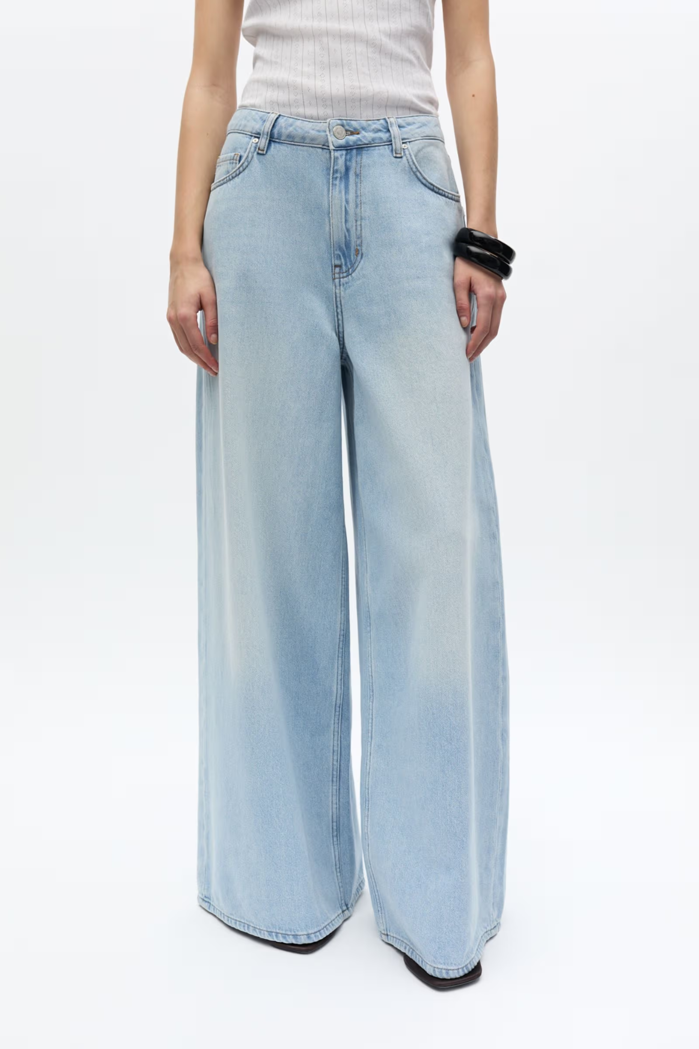 BECKETT JEANS - FADED SPRING BLUE