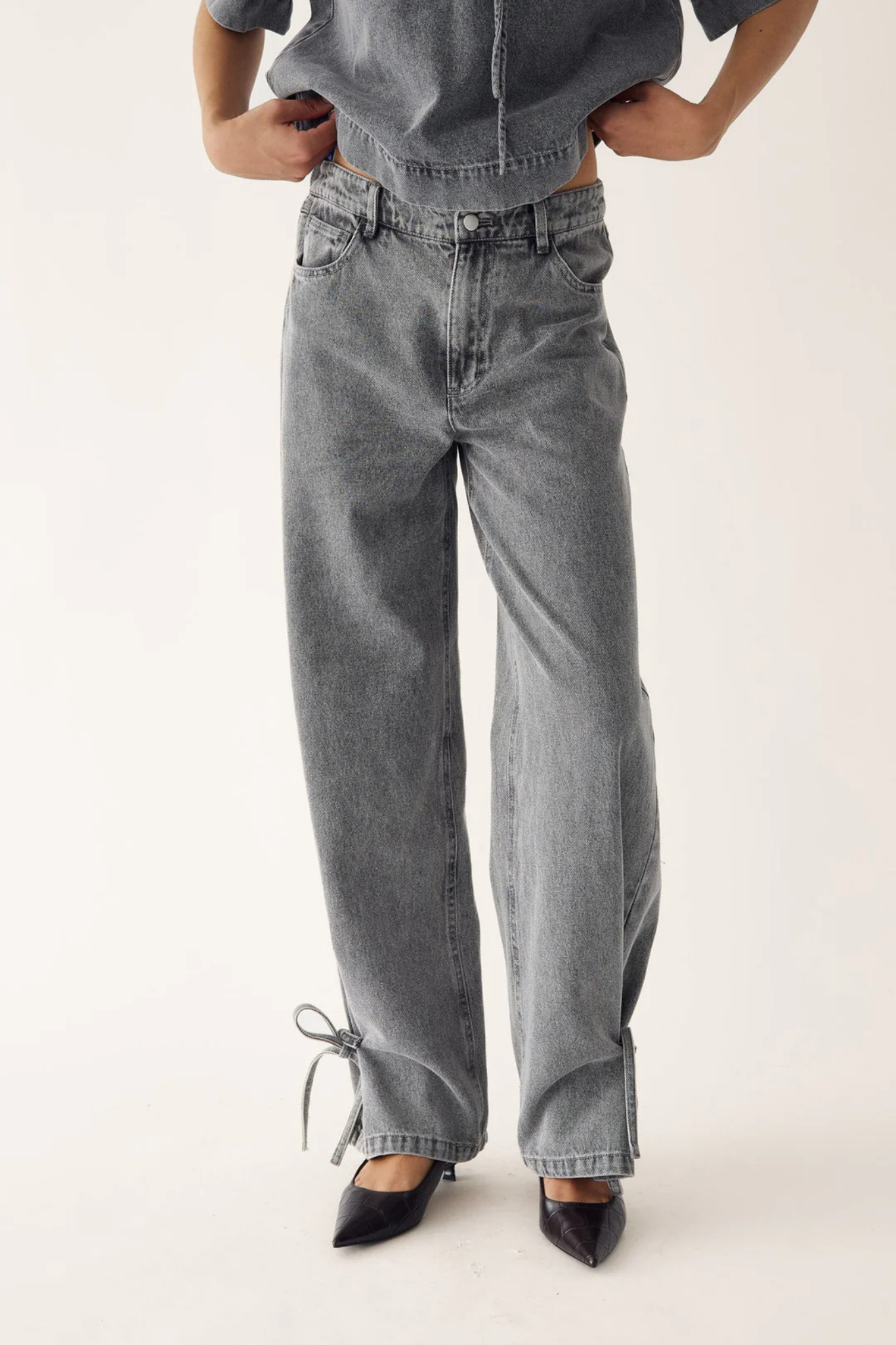 KIKA MW JEANS - GREY WASH