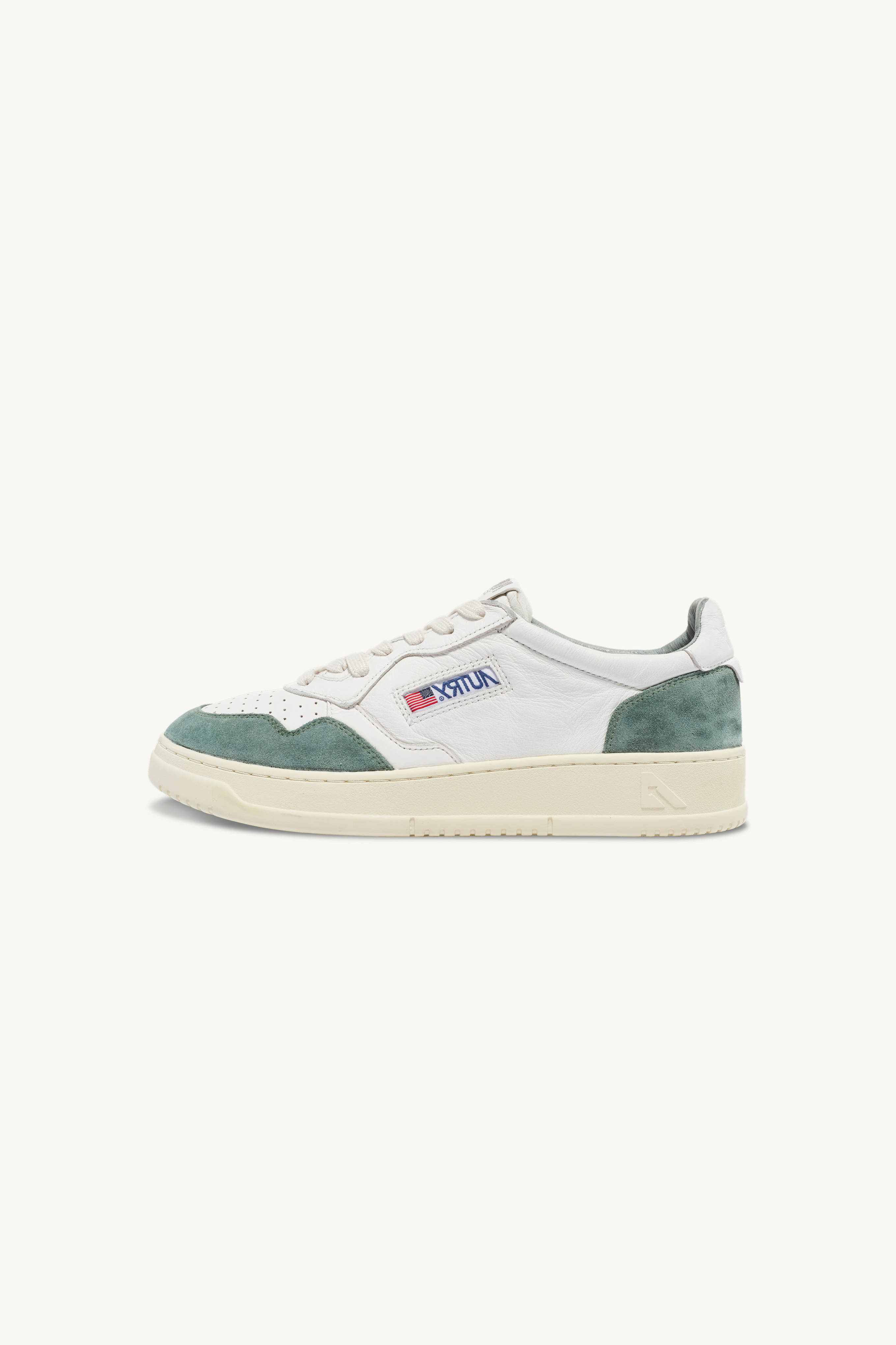 AULM-GS29 - MEDALIST LOW SNEAKERS IN WHITE GOATSKIN AND HUNTER GREEN SUEDE