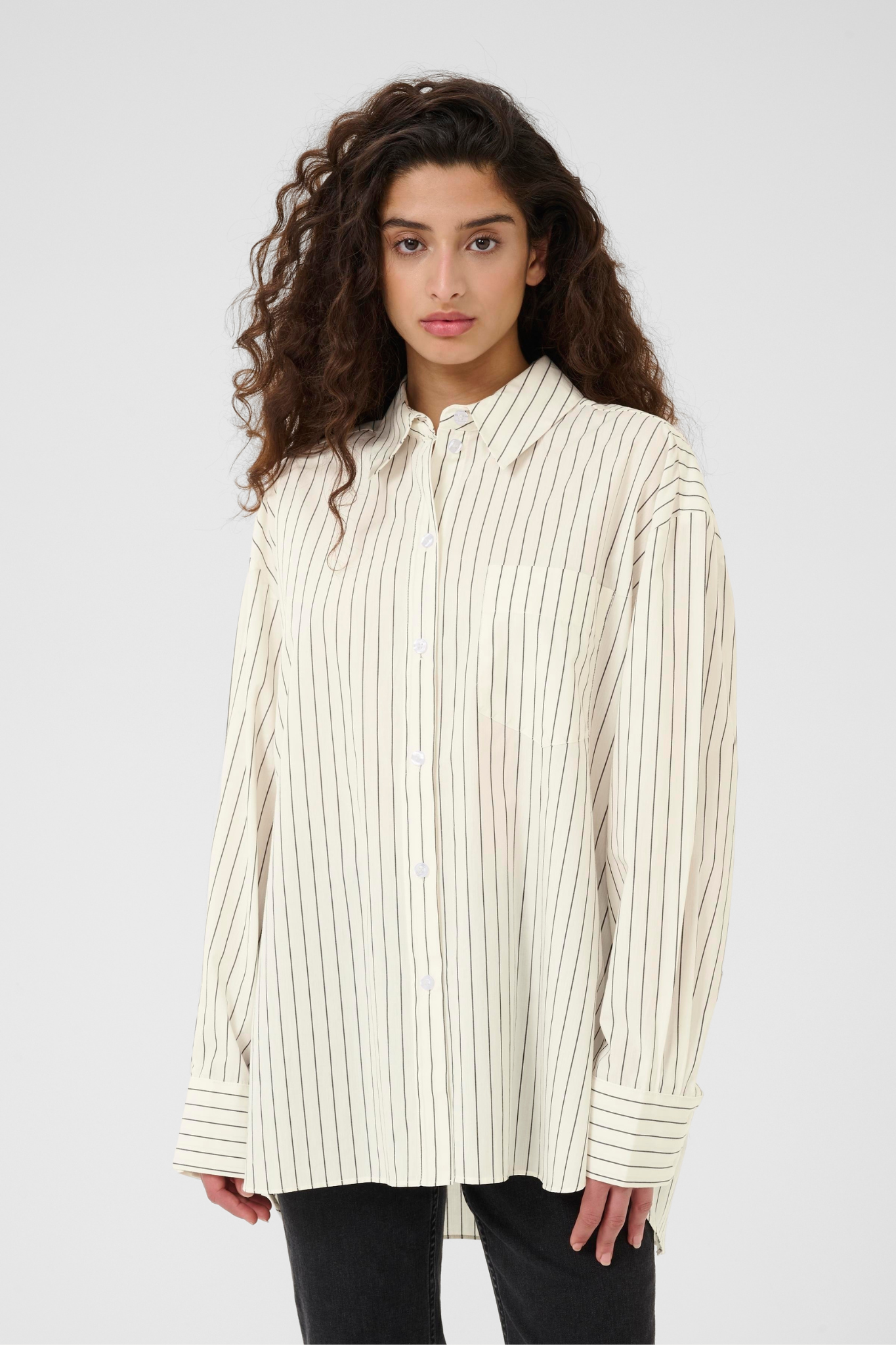 NOELLE SHIRT - WHITE PINSTRIPE