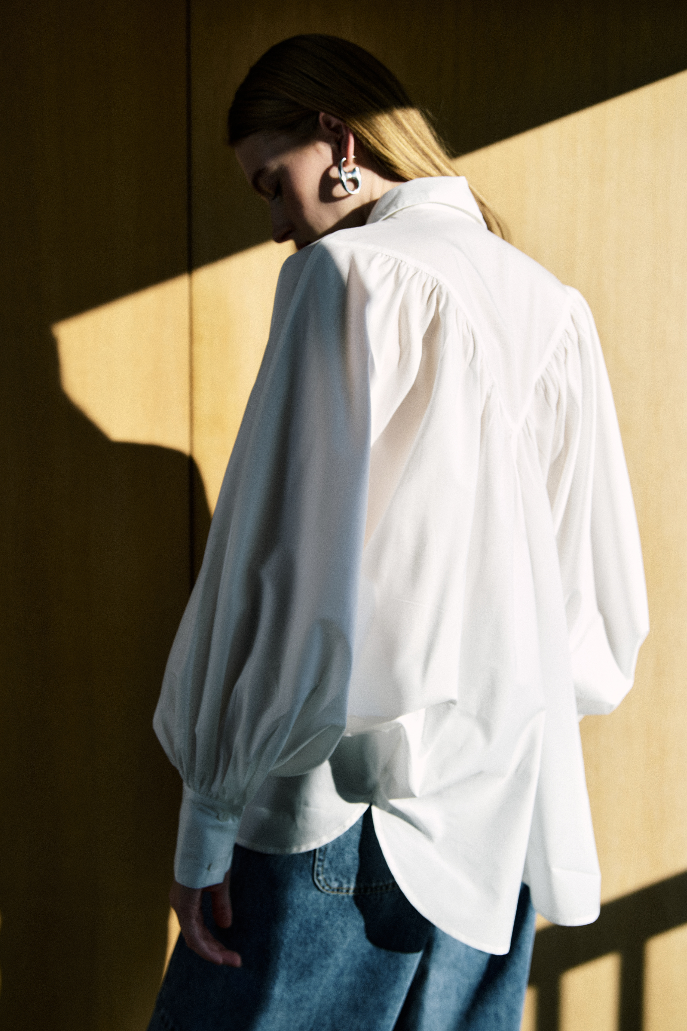 AMELYA SHIRT - WHITE
