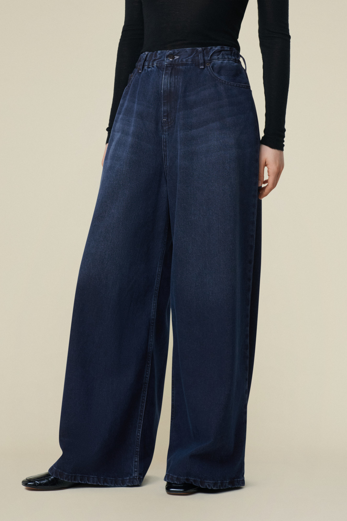 PALOMA JEANSS- BLUE BLACK WHISKERS