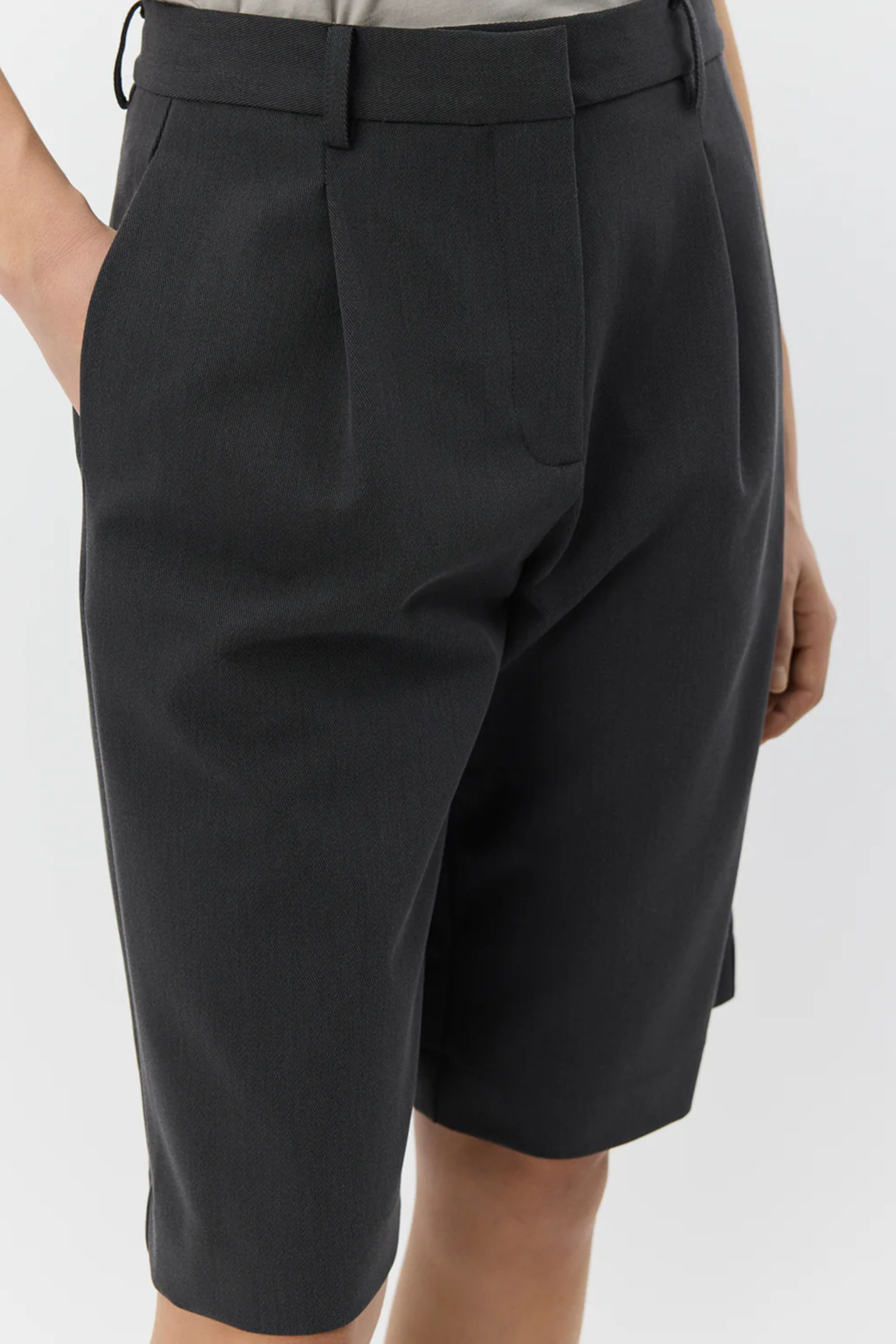 ELSA BERMUDA SUITING SHORTS - DARK GREY