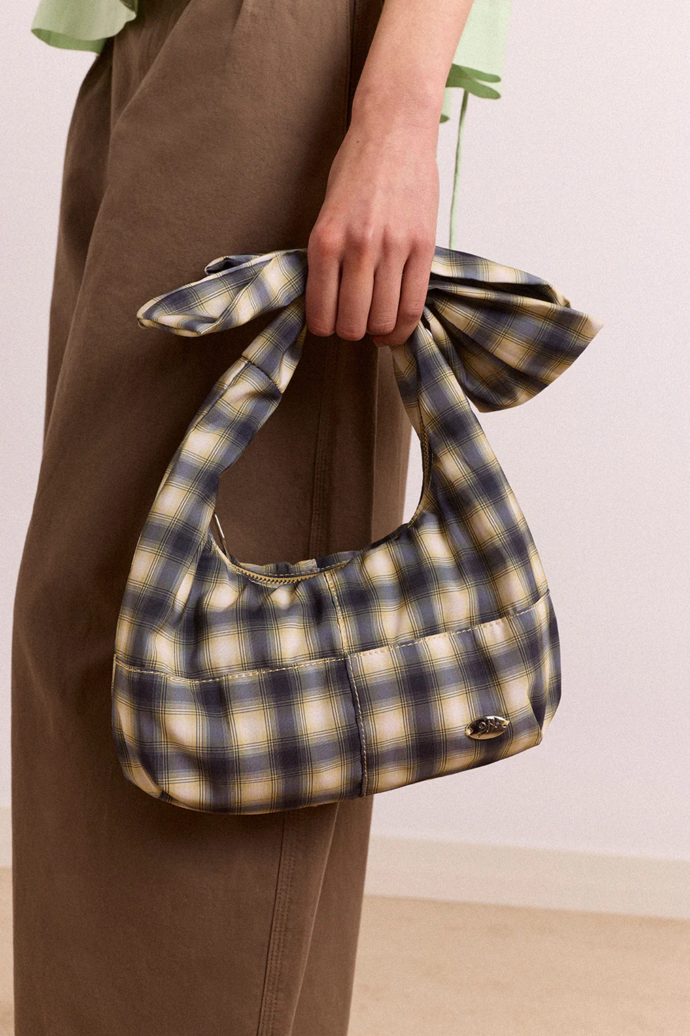 ROO CHECK TIE BAG - CARDAMON CHECK