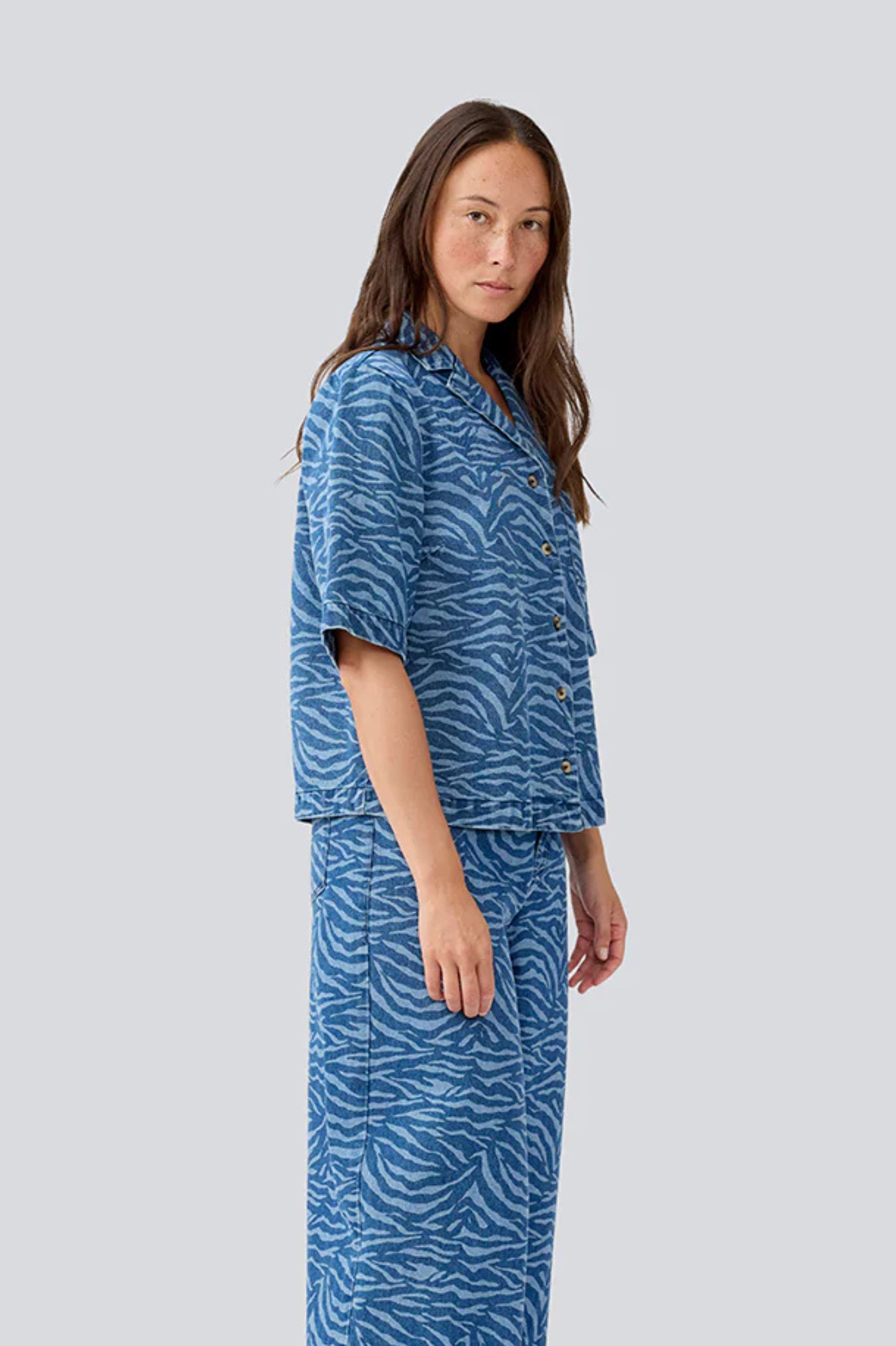 MASE PRINT SS SHIRT - BLUE ZEBRA