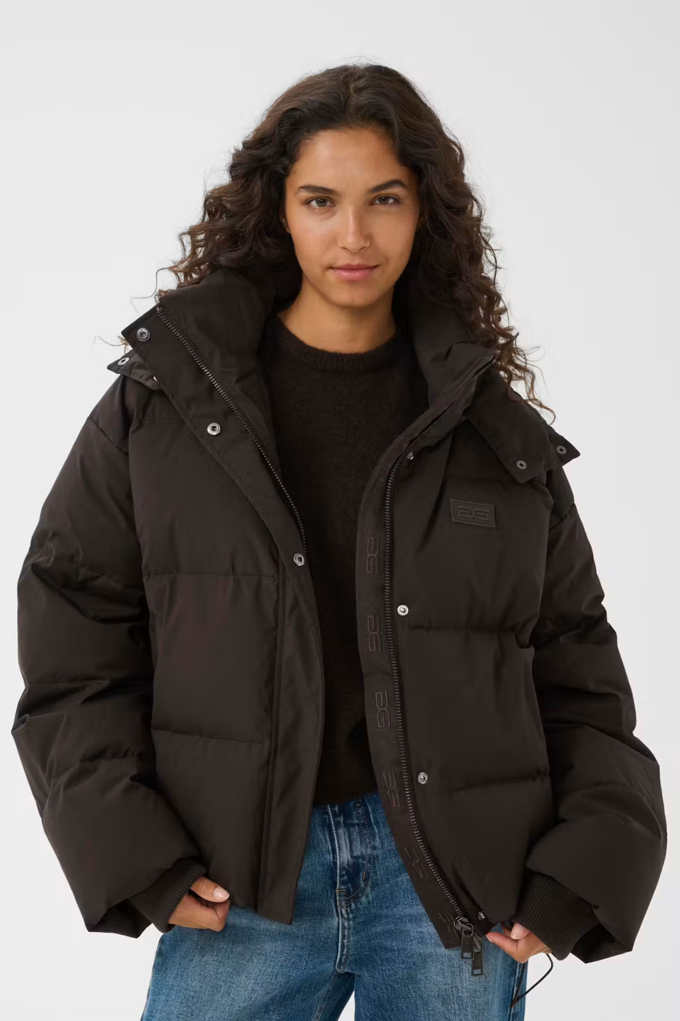 ROA SHORT PUFFER JACKET - GANACHE