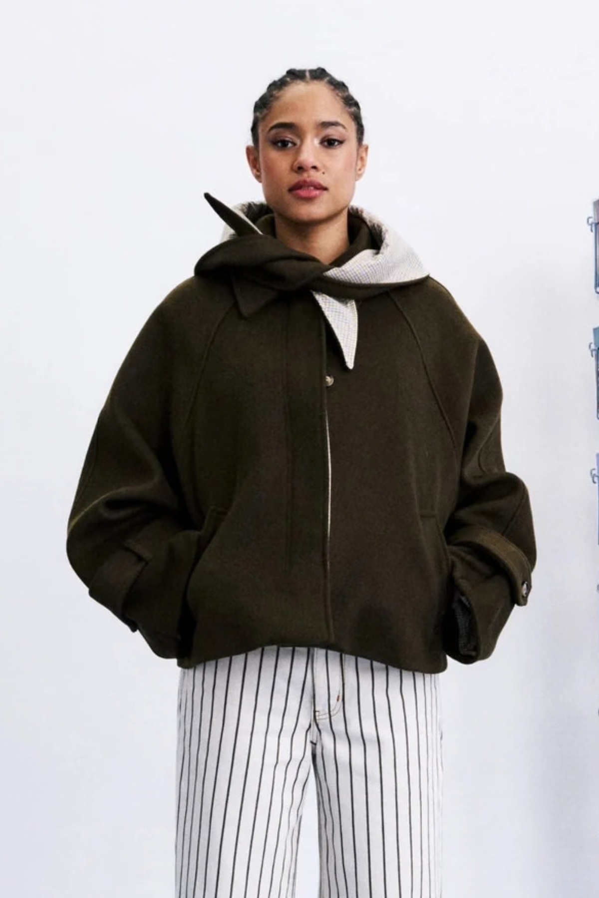 PEMBROKE COAT - KHAKI