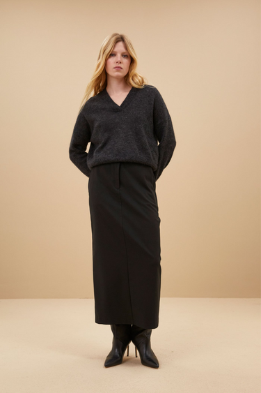 NOORA SKIRT - JET BLACK